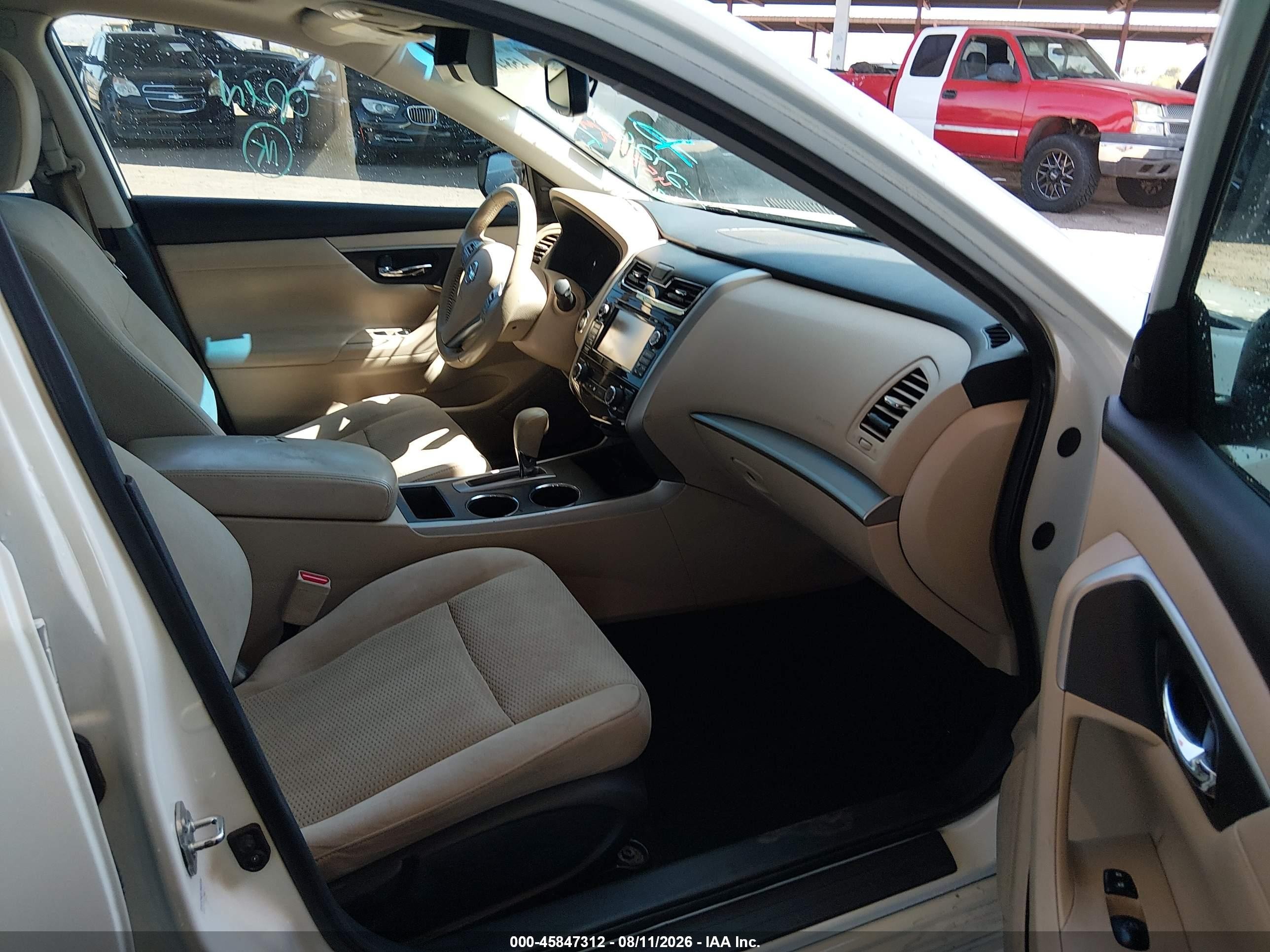 2015 Nissan Altima 2.5 Sv White vin: 1N4AL3AP4FC272671