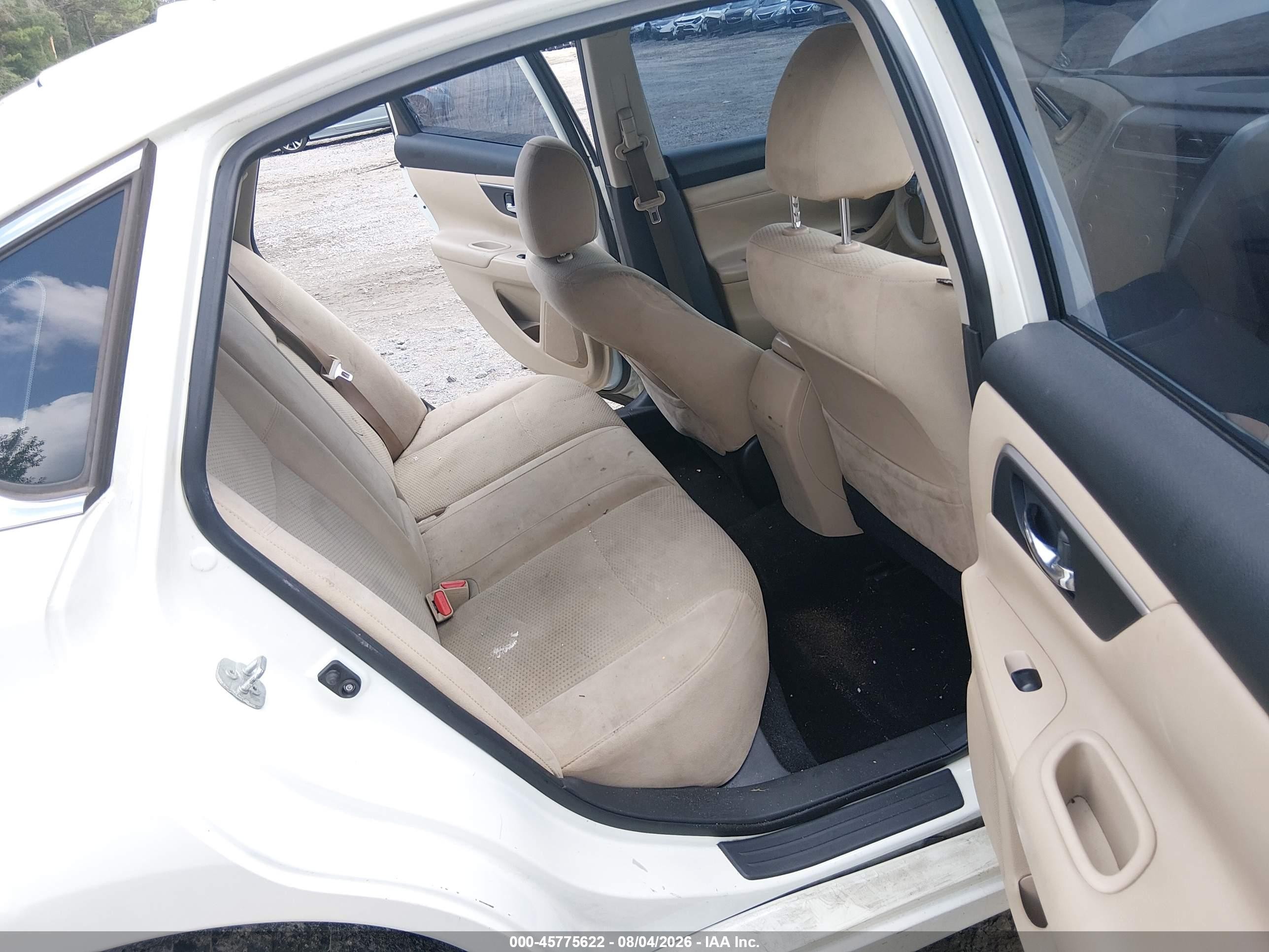 2015 Nissan Altima 2.5 S White vin: 1N4AL3AP4FC280964