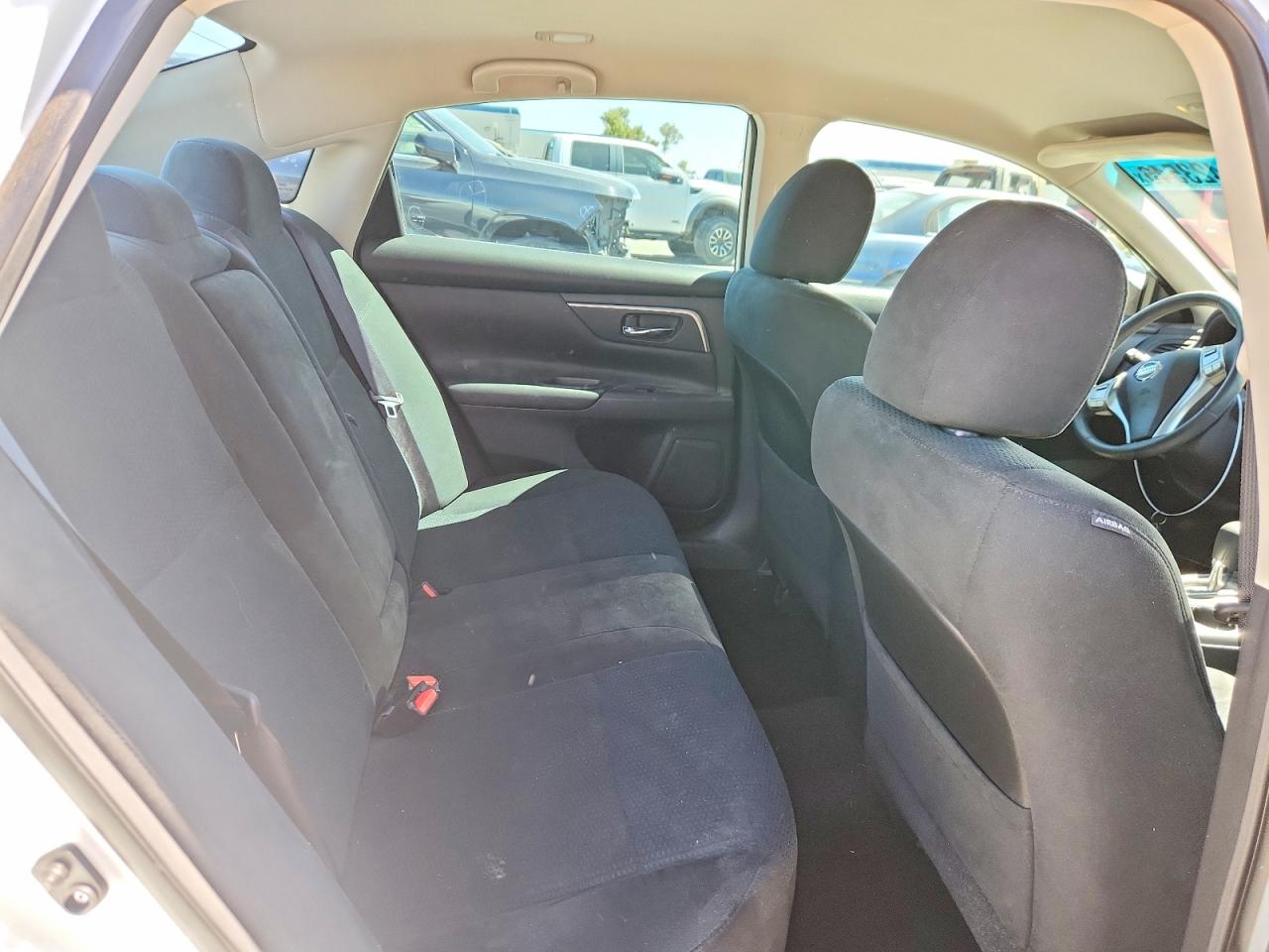 2015 Nissan Altima 2.5 Sv White vin: 1N4AL3AP4FC285534