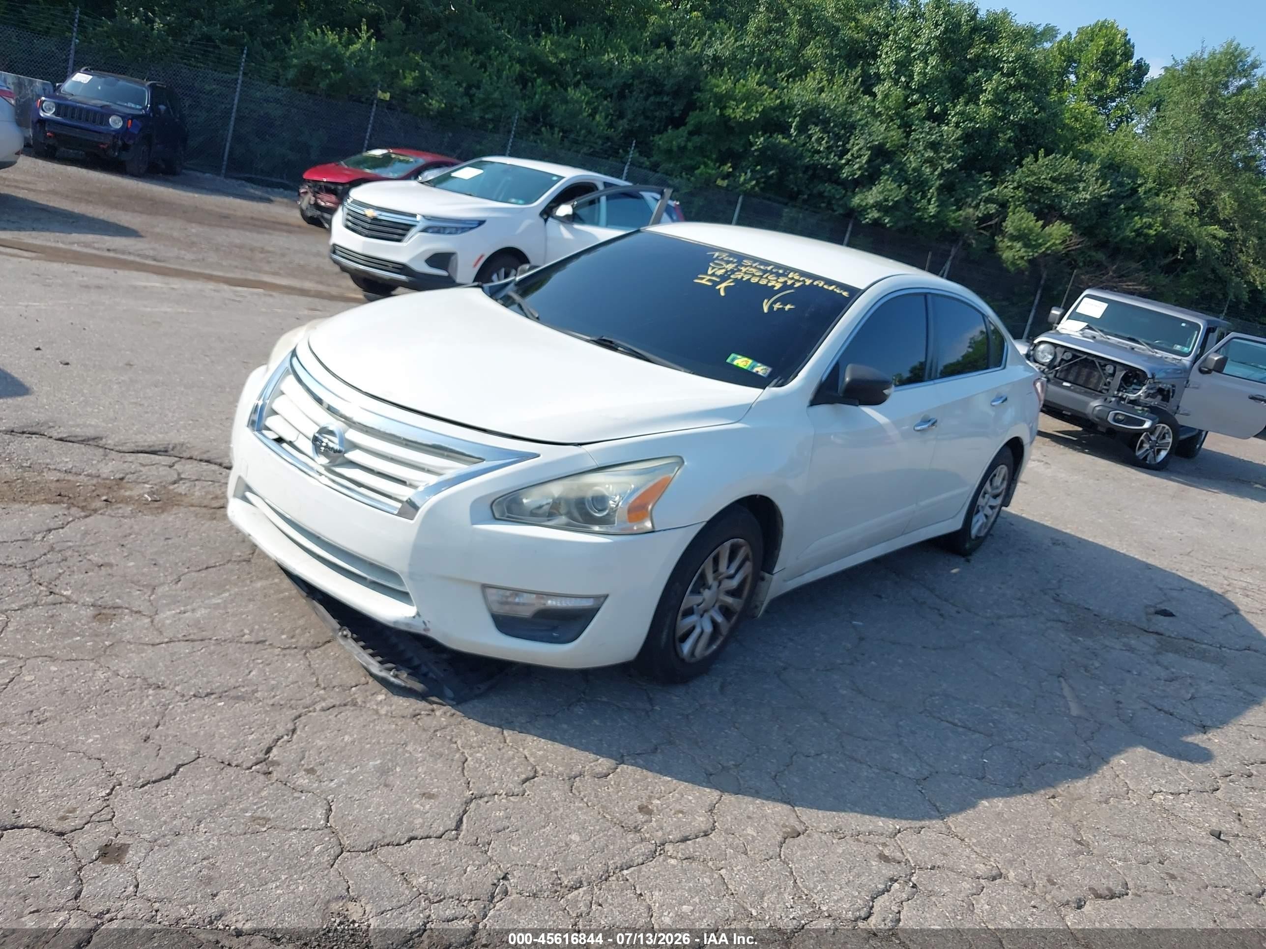 2015 Nissan Altima 2.5 S White vin: 1N4AL3AP4FC293374