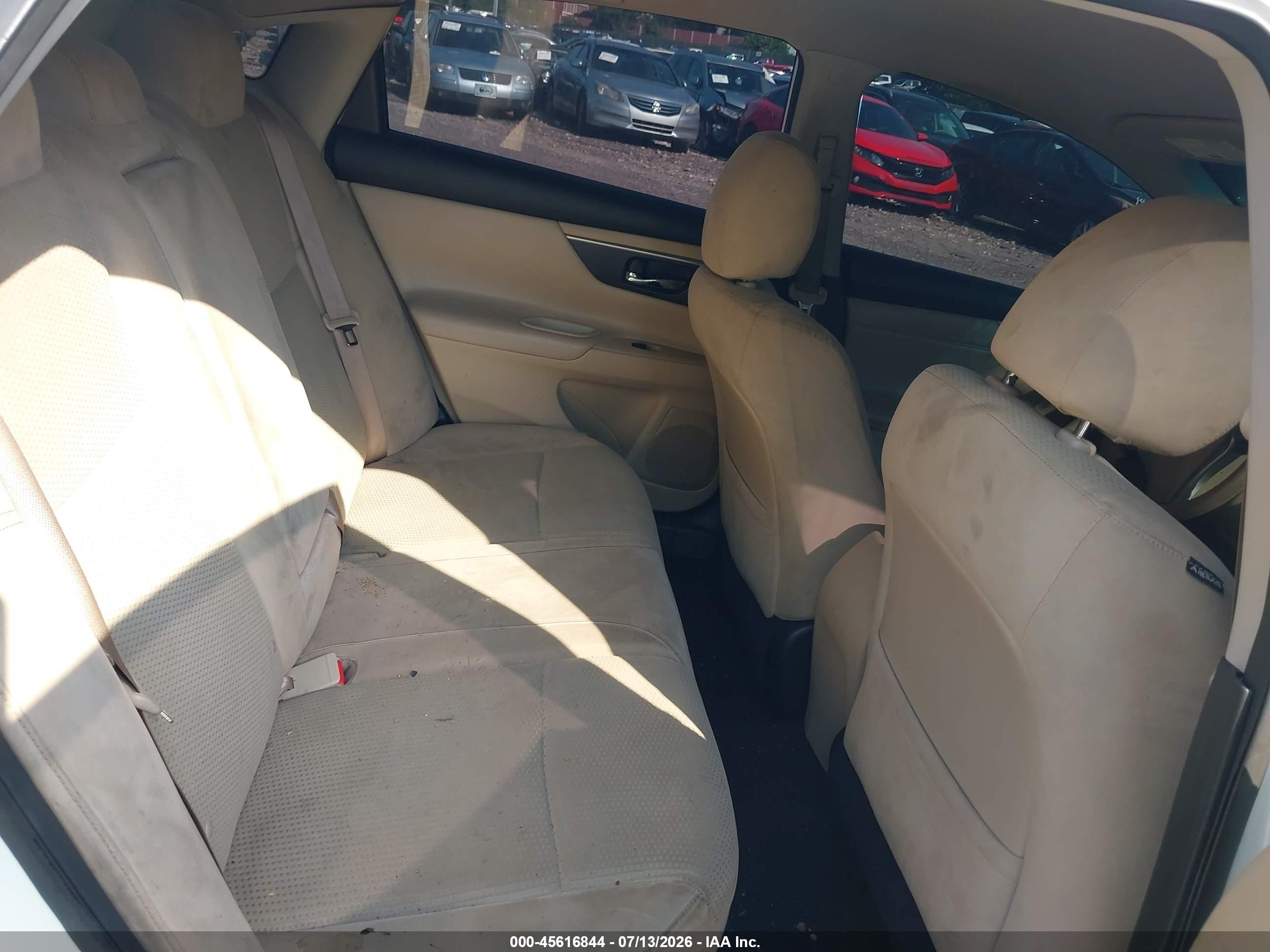 2015 Nissan Altima 2.5 S White vin: 1N4AL3AP4FC293374