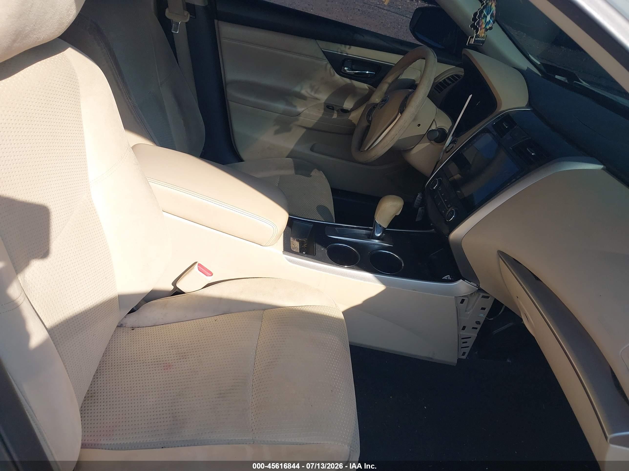2015 Nissan Altima 2.5 S White vin: 1N4AL3AP4FC293374