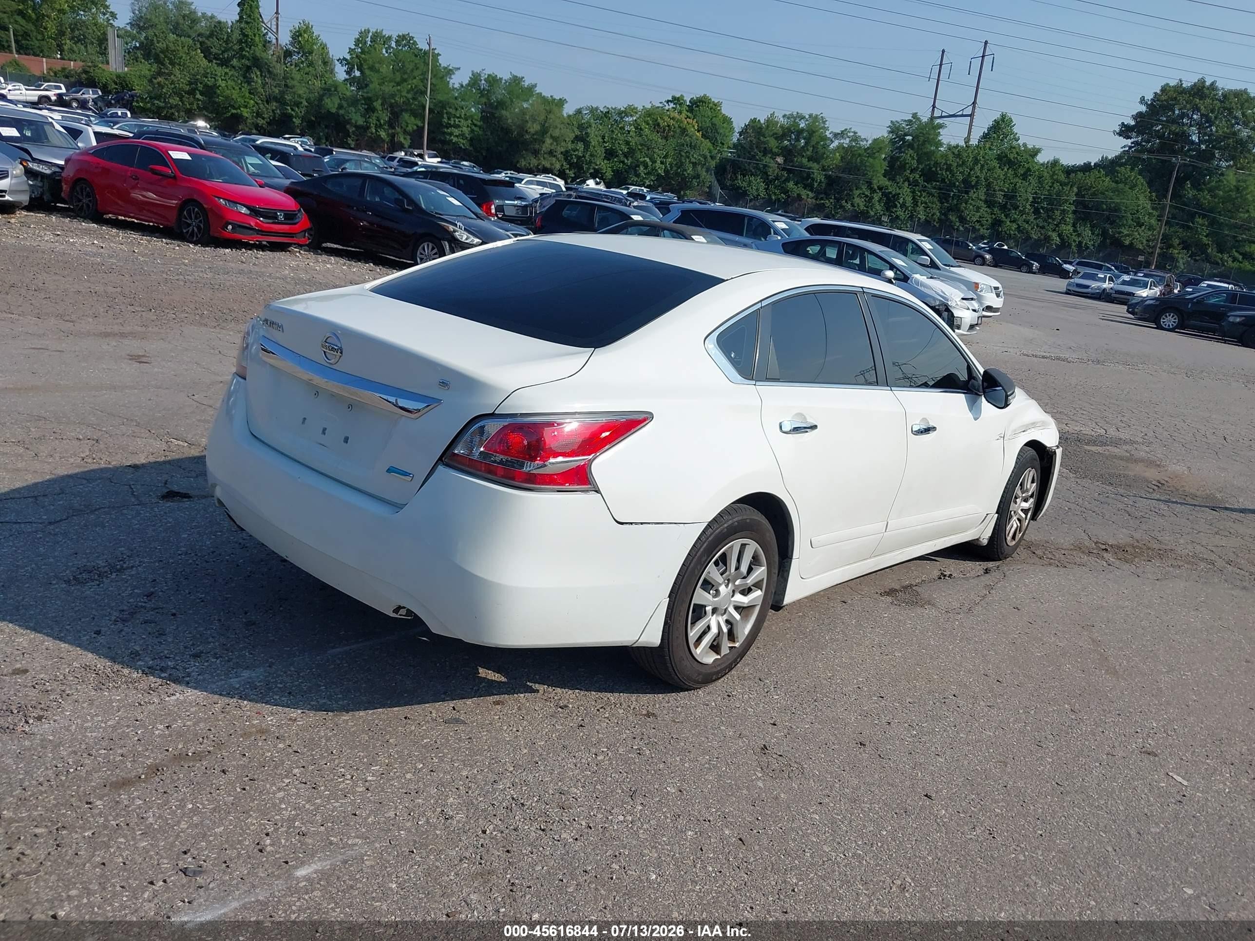 2015 Nissan Altima 2.5 S White vin: 1N4AL3AP4FC293374