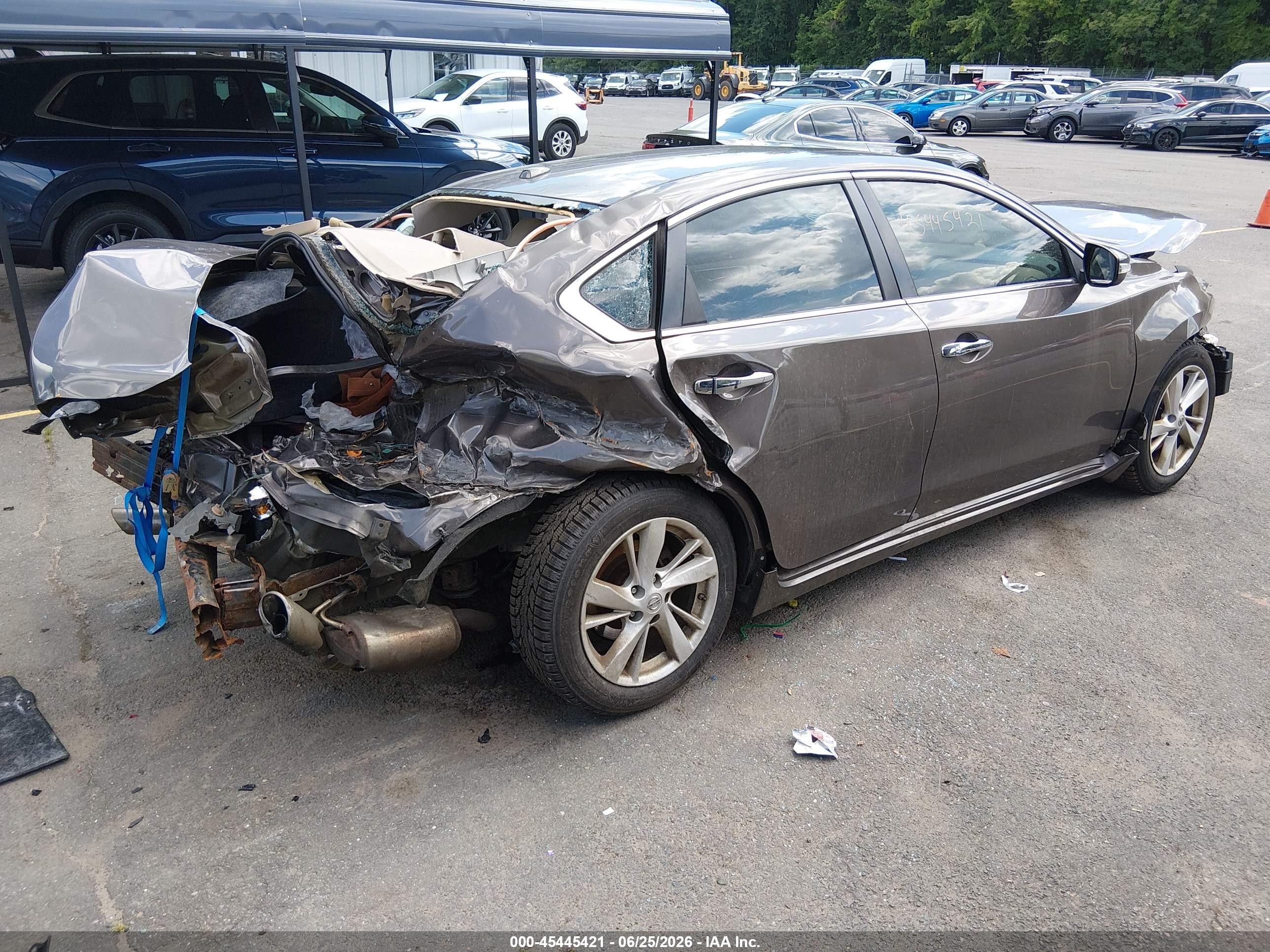 2015 Nissan Altima 2.5 Sv Brown vin: 1N4AL3AP4FC420432