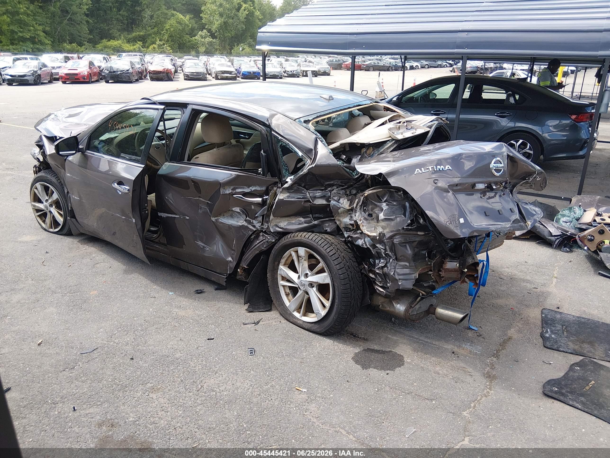 2015 Nissan Altima 2.5 Sv Brown vin: 1N4AL3AP4FC420432