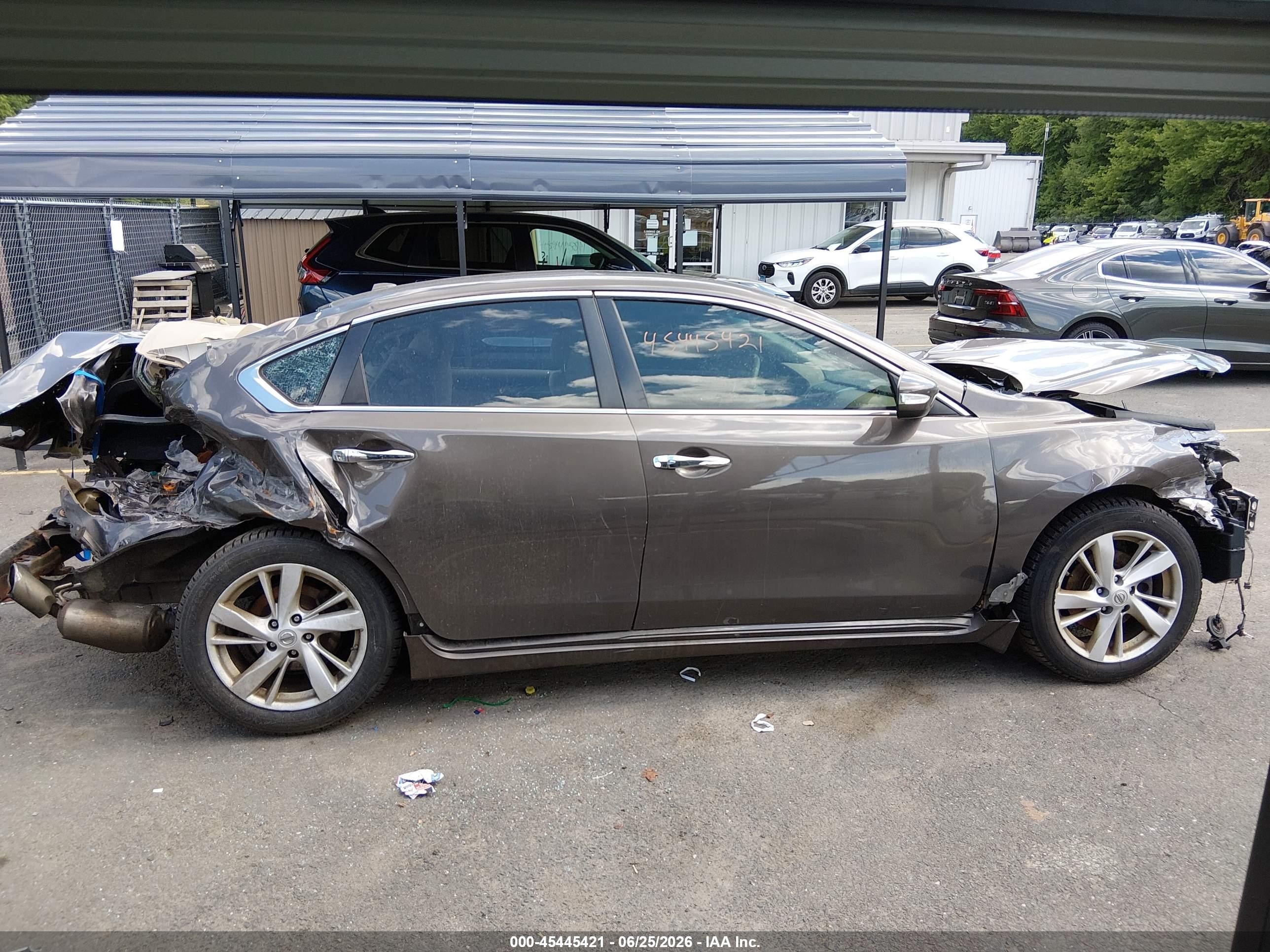 2015 Nissan Altima 2.5 Sv Brown vin: 1N4AL3AP4FC420432