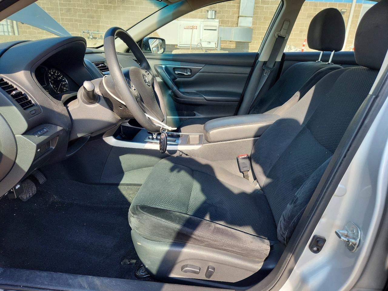 2015 Nissan Altima 2.5 S Серебряный vin: 1N4AL3AP4FC432192