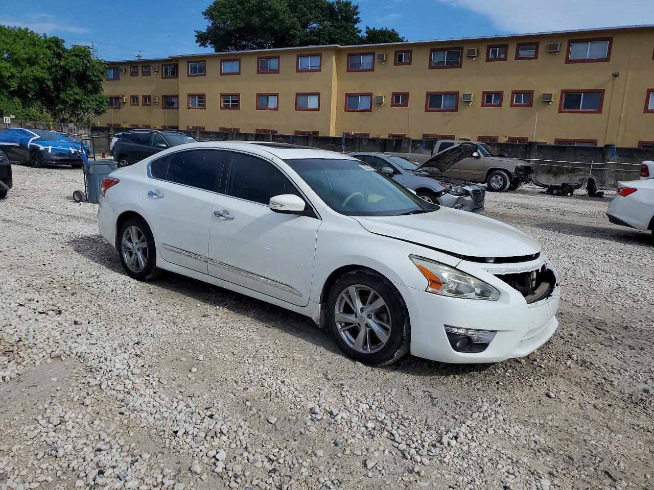 2015 Nissan Altima 2.5 Sv White vin: 1N4AL3AP4FC442057