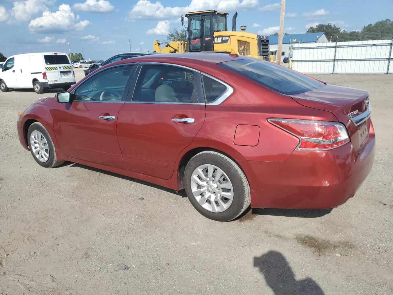 2015 Nissan Altima 2.5 Red vin: 1N4AL3AP4FC447114