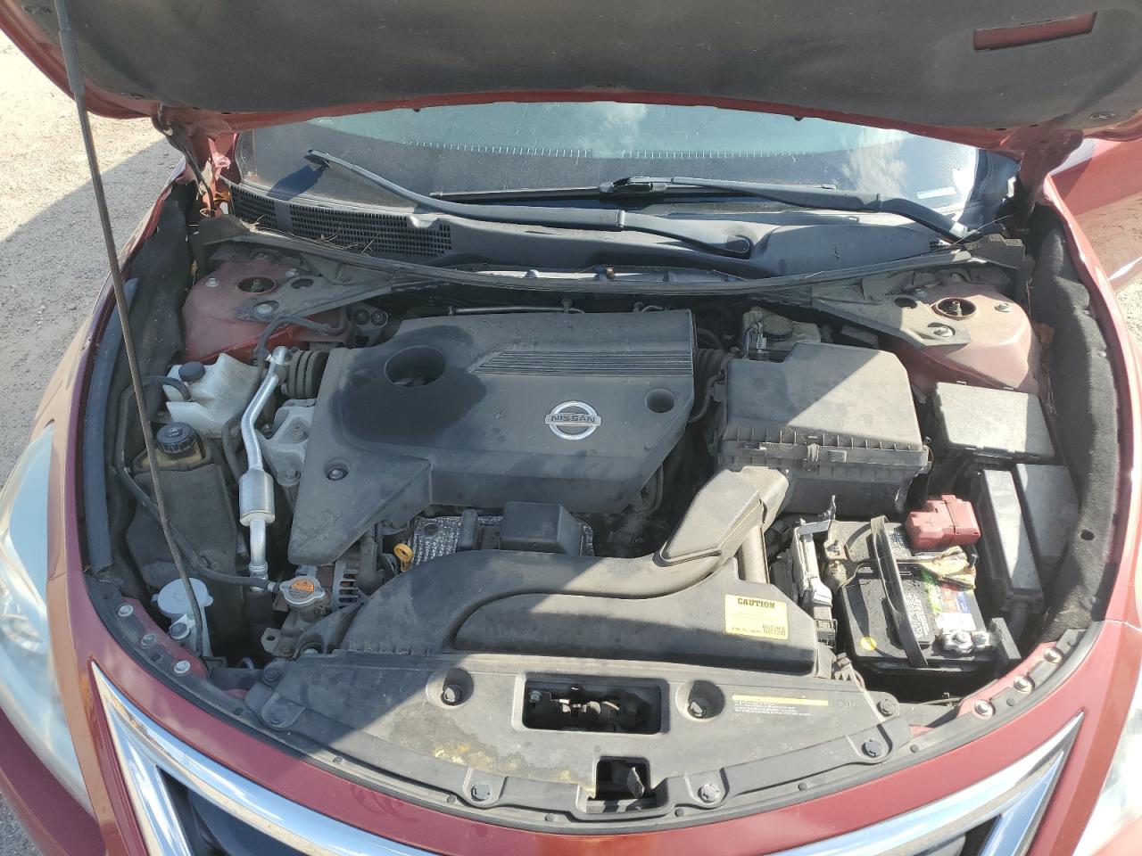 2015 Nissan Altima 2.5 Red vin: 1N4AL3AP4FC447114