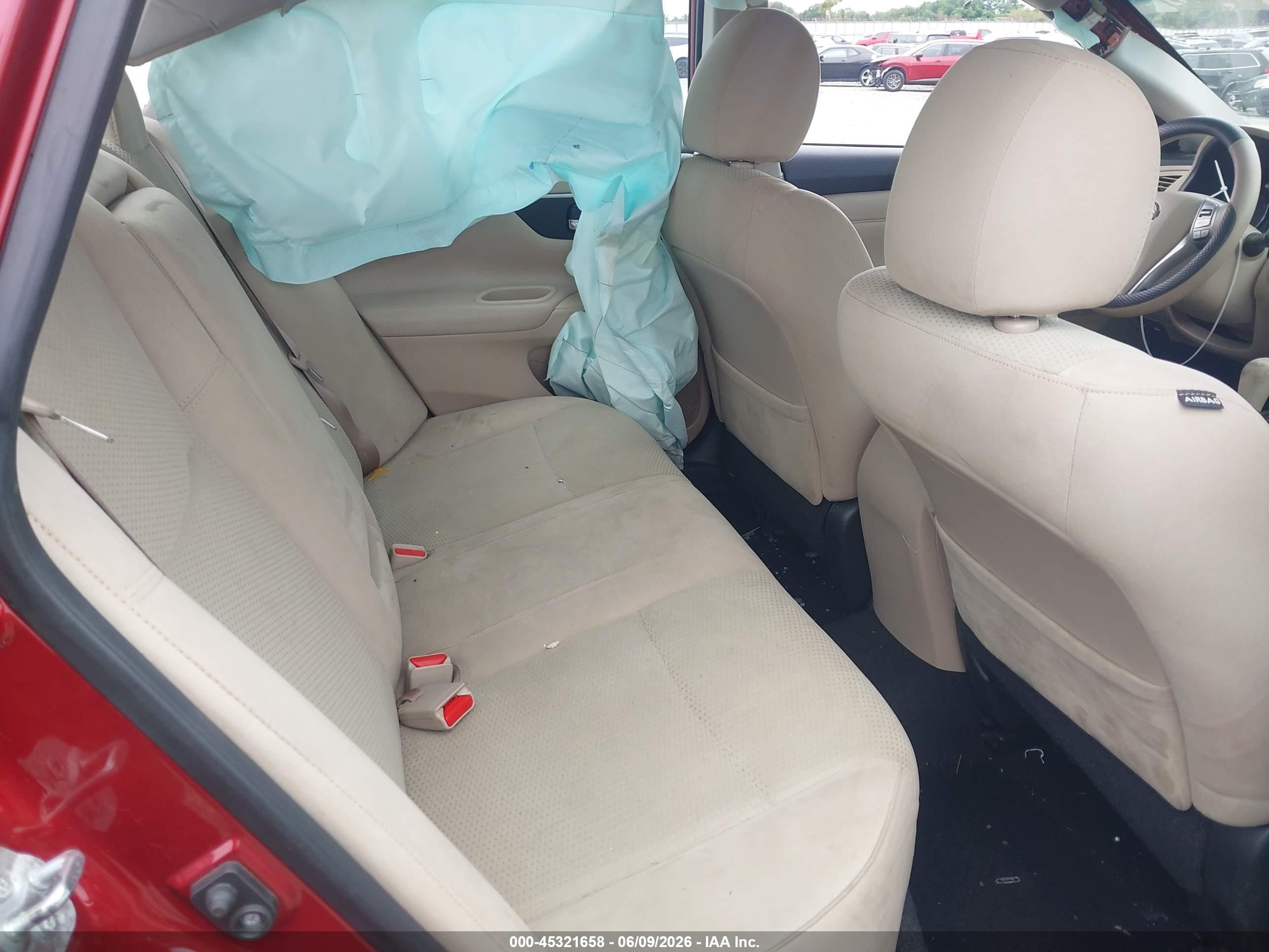 2015 Nissan Altima 2.5 S Red vin: 1N4AL3AP4FC447226