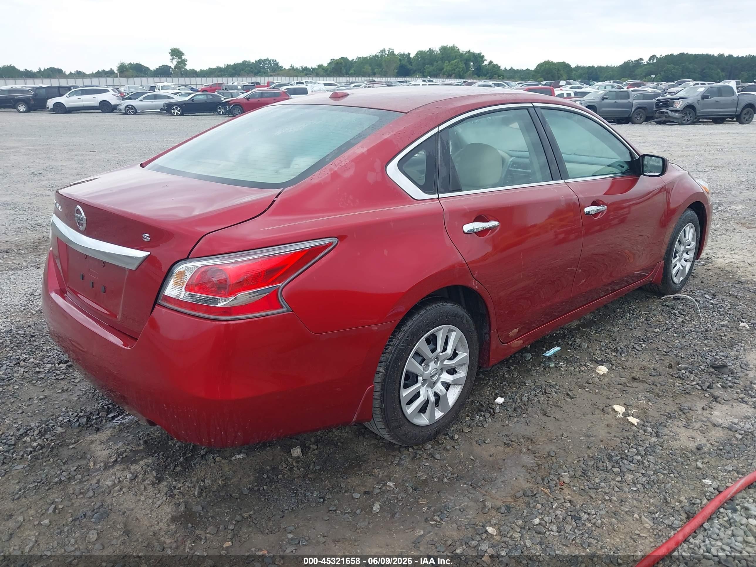 2015 Nissan Altima 2.5 S Red vin: 1N4AL3AP4FC447226