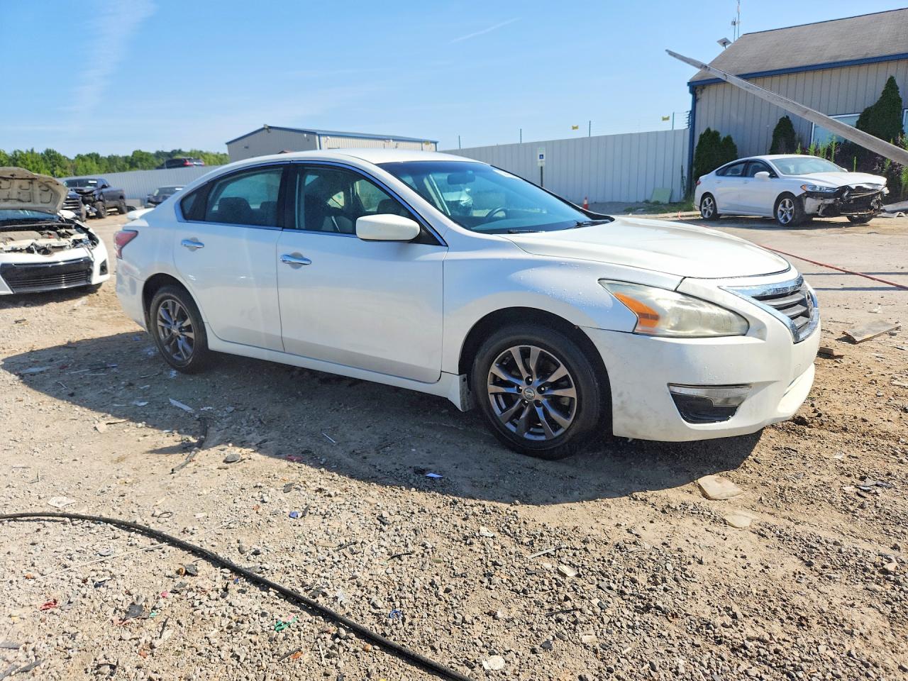 2015 Nissan Altima 2.5 S White vin: 1N4AL3AP4FC459862