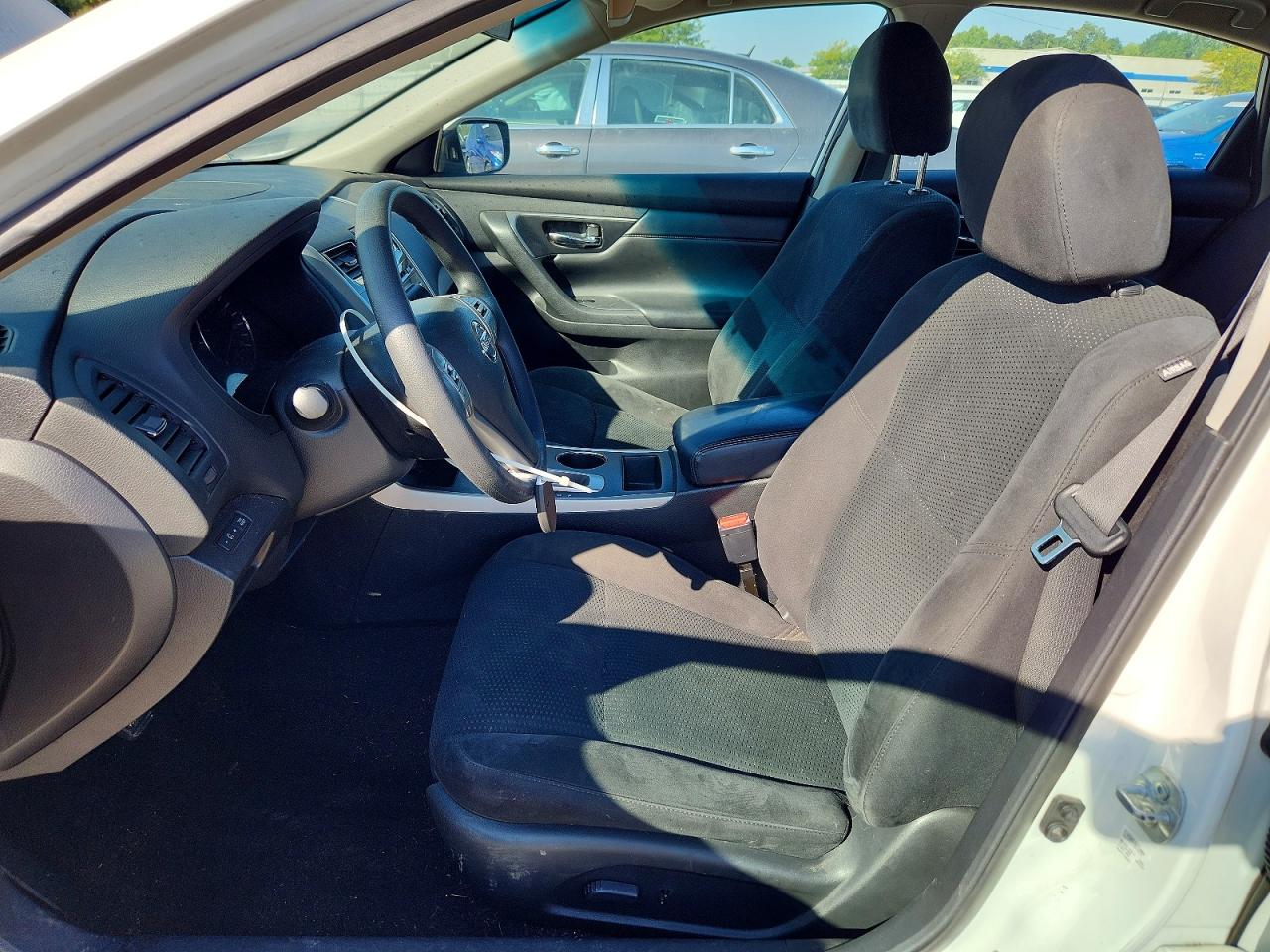 2015 Nissan Altima 2.5 S White vin: 1N4AL3AP4FC459862