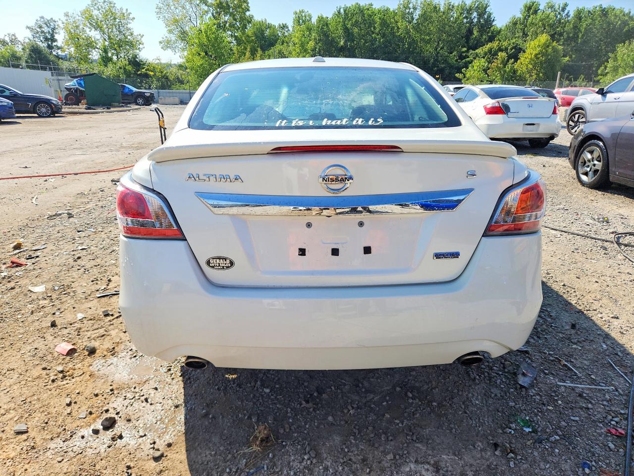 2015 Nissan Altima 2.5 S White vin: 1N4AL3AP4FC459862