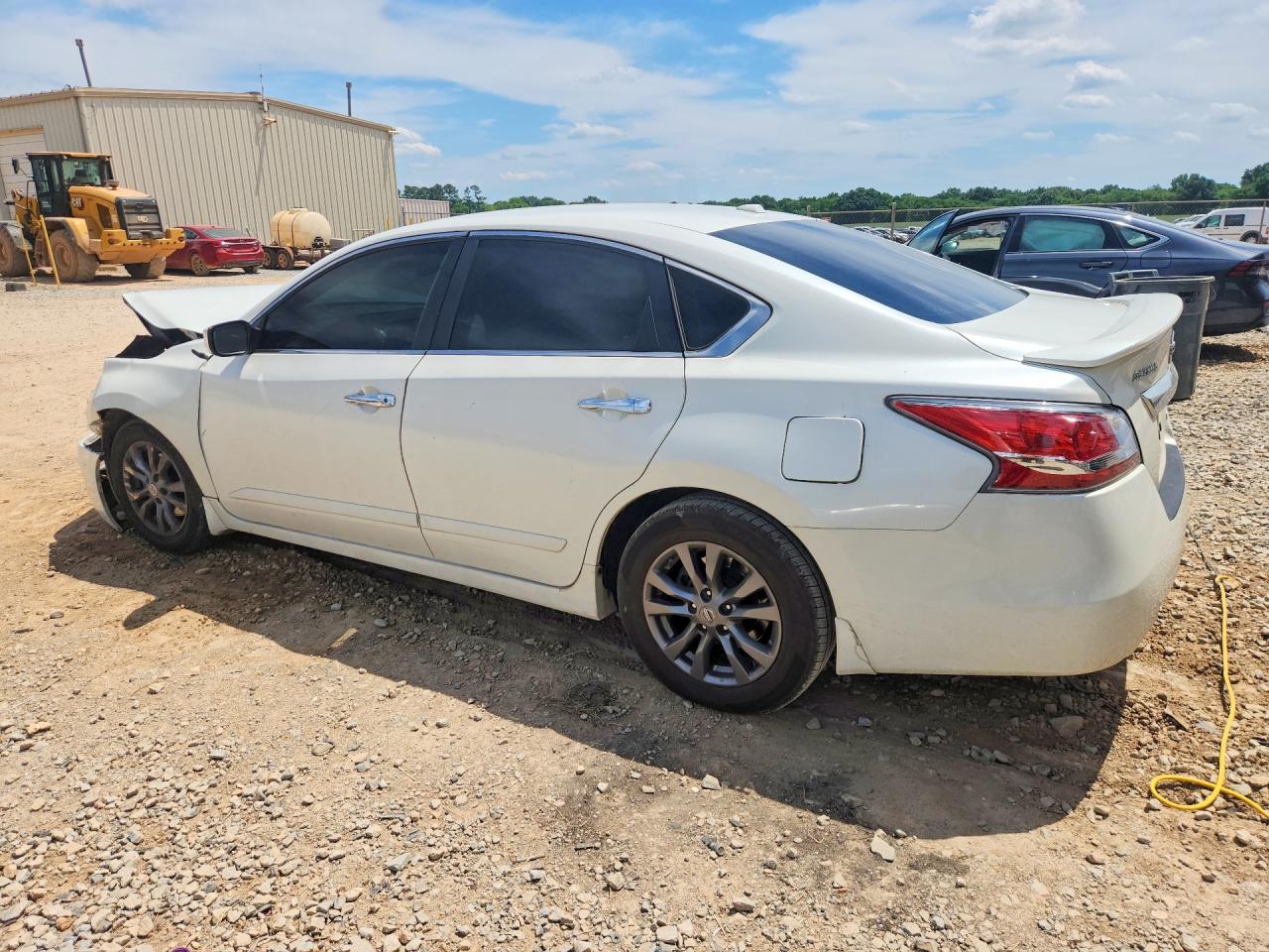 2015 Nissan Altima 2.5 S White vin: 1N4AL3AP4FC469968