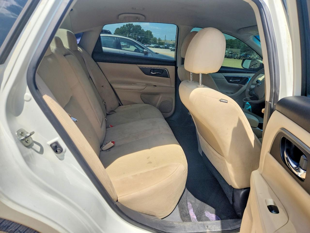 2015 Nissan Altima 2.5 S White vin: 1N4AL3AP4FC469968