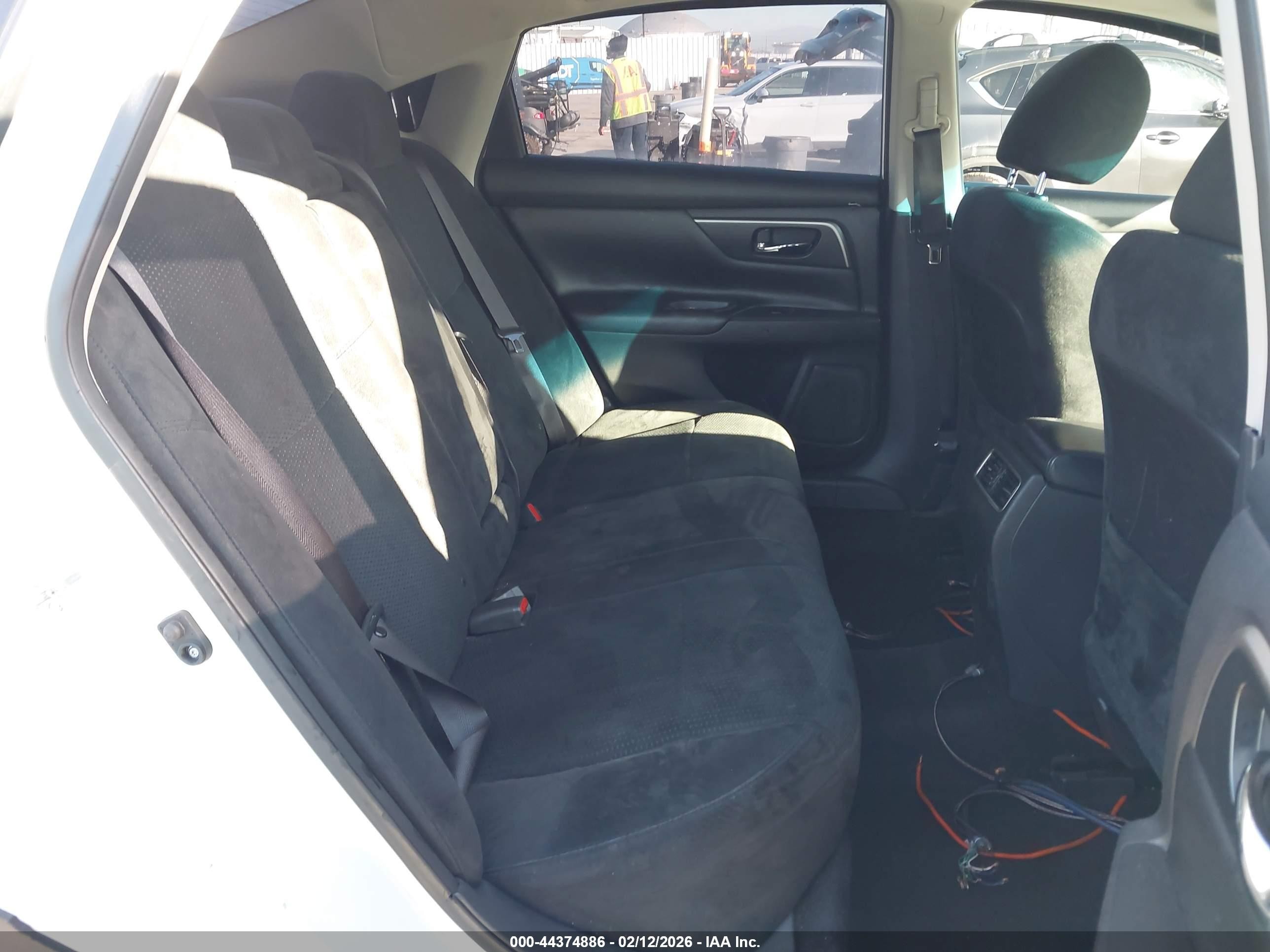 2015 Nissan Altima 2.5 Sv White vin: 1N4AL3AP4FC486639