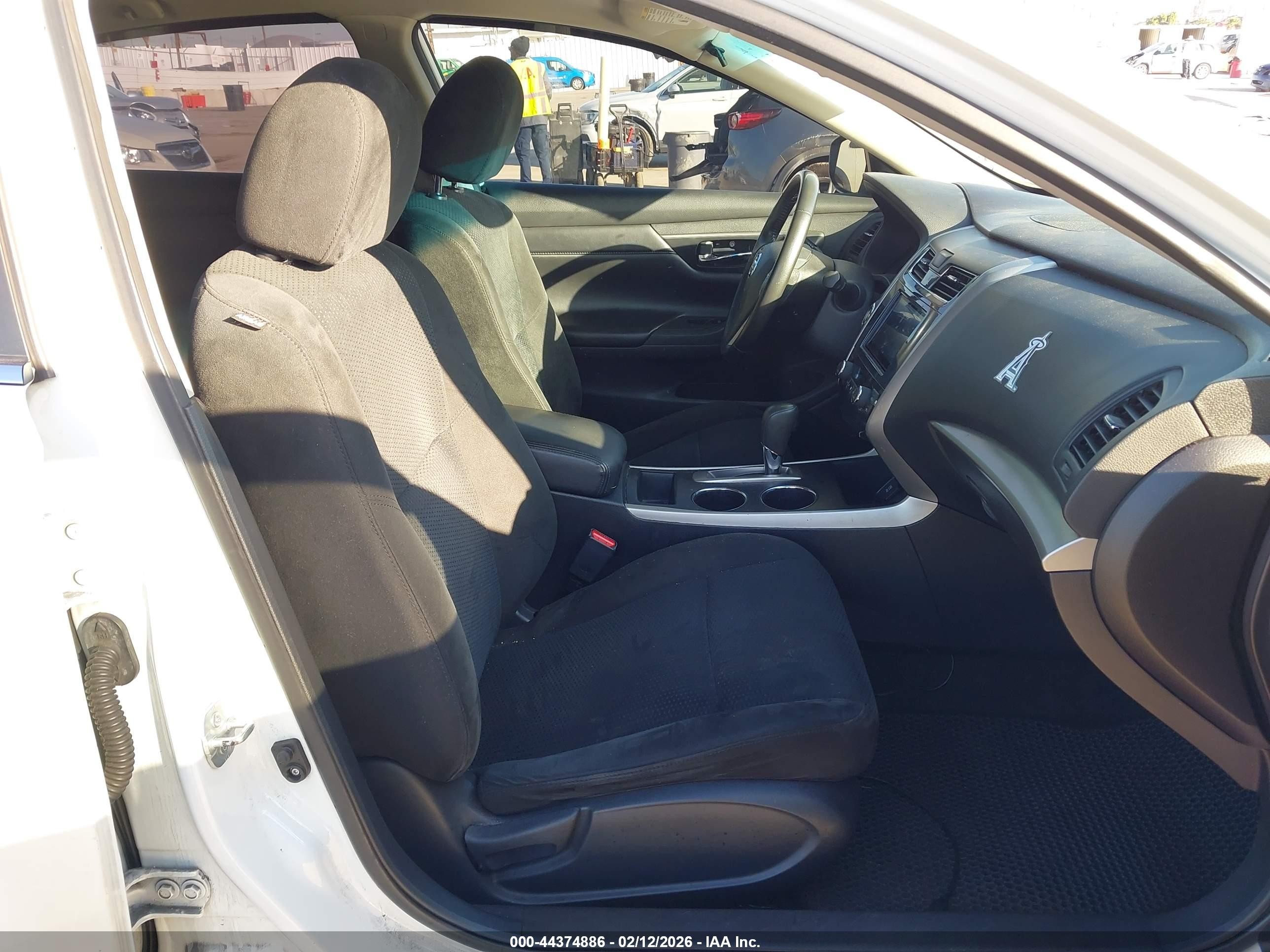2015 Nissan Altima 2.5 Sv White vin: 1N4AL3AP4FC486639