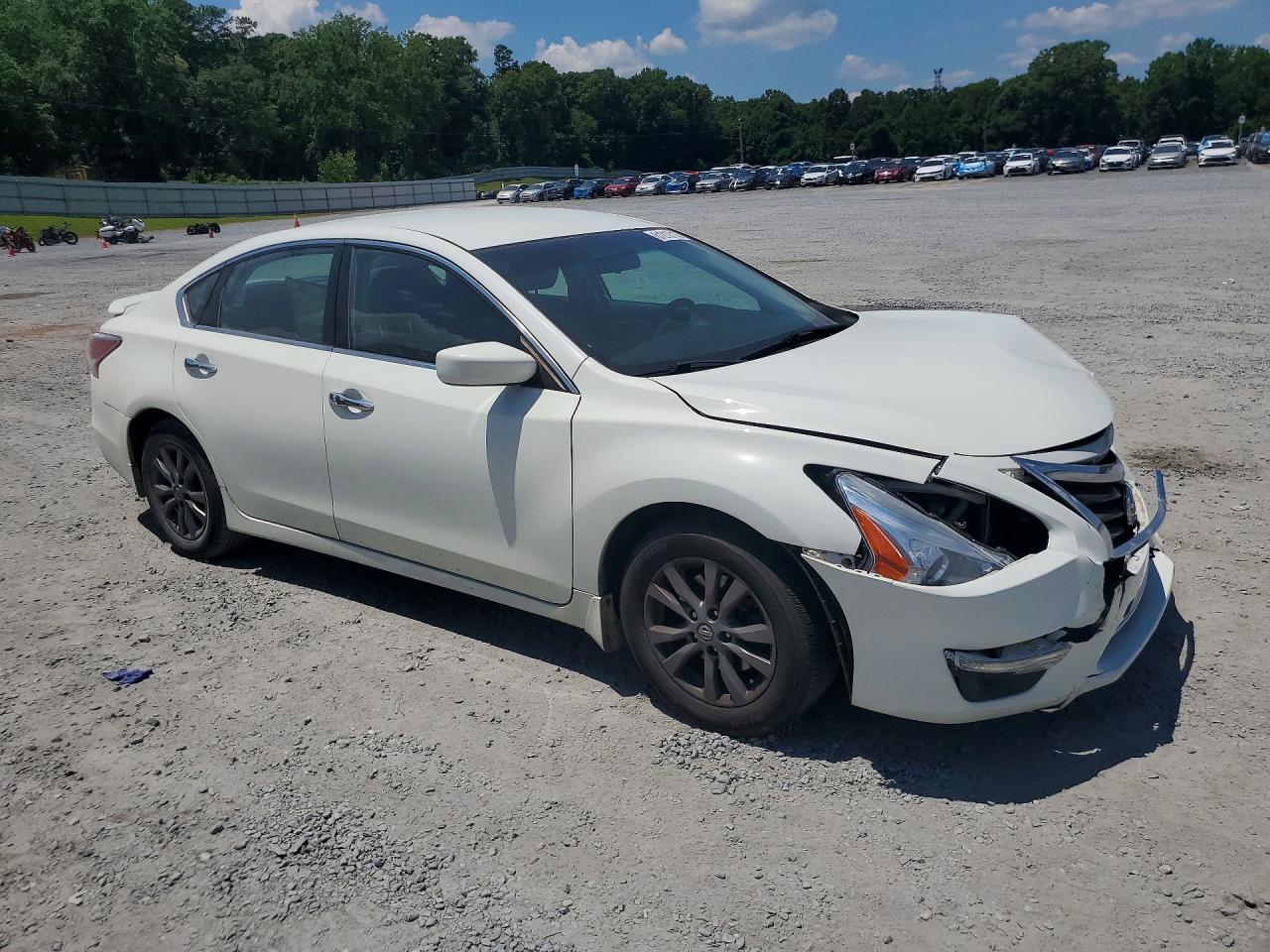 2015 Nissan Altima 2.5 S White vin: 1N4AL3AP4FC487239