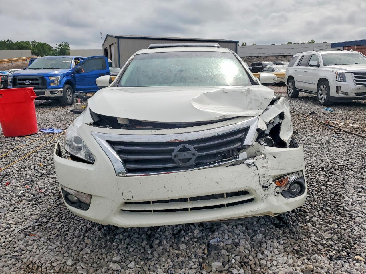 2015 Nissan Altima 2.5 Sv Белый vin: 1N4AL3AP4FC487273