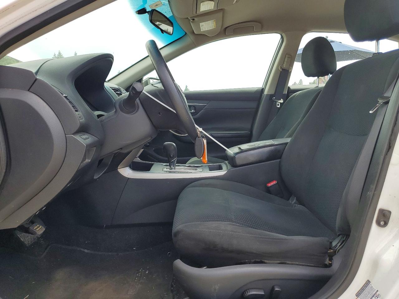 2015 Nissan Altima 2.5 S White vin: 1N4AL3AP4FC569844