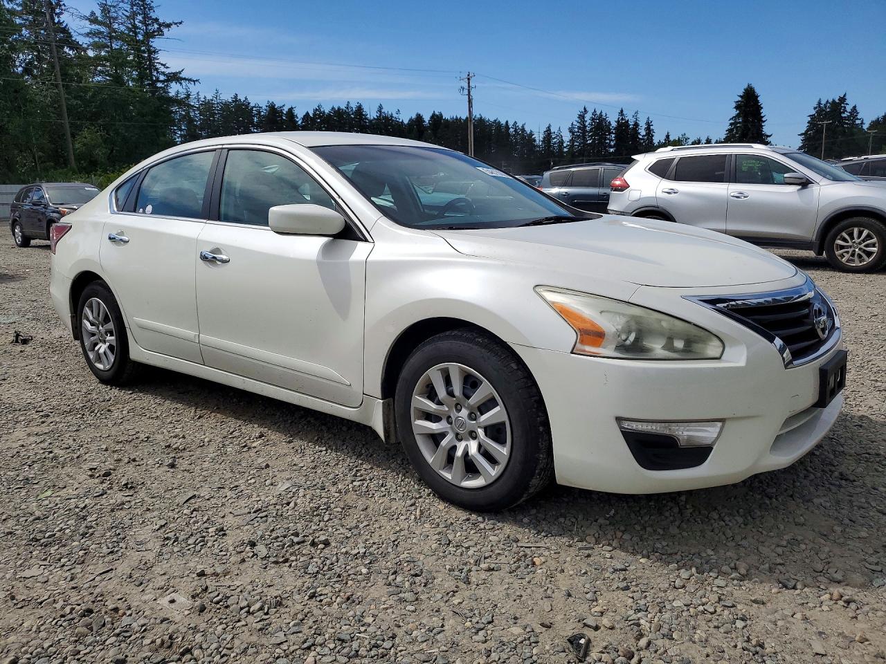 2015 Nissan Altima 2.5 S White vin: 1N4AL3AP4FC569844