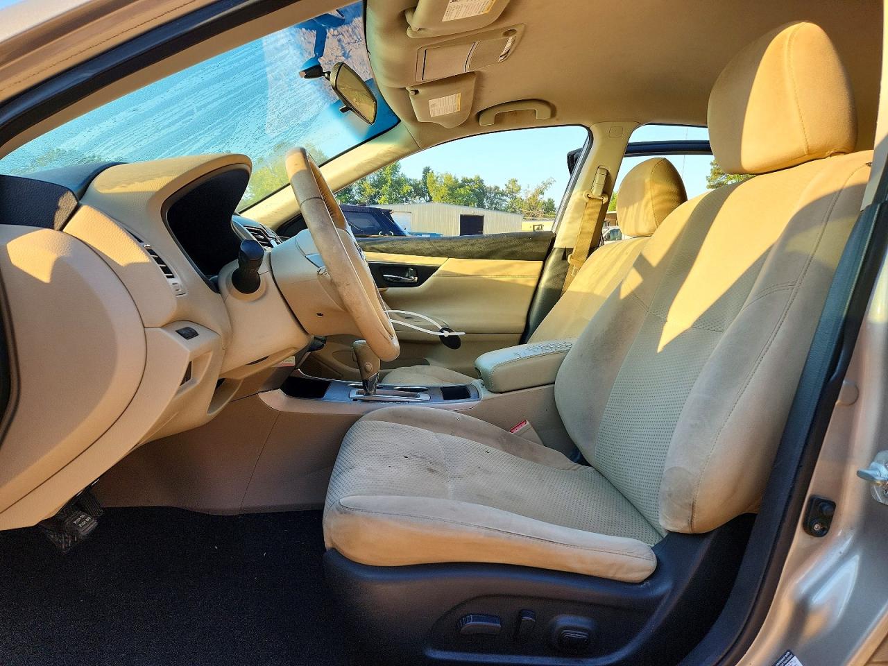 2015 Nissan Altima 2.5 Sv Золотой vin: 1N4AL3AP4FC569861