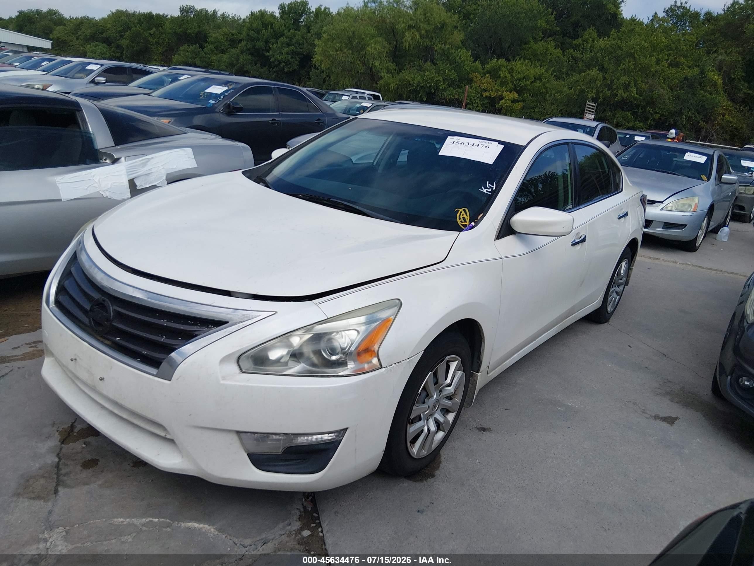 2015 Nissan Altima 2.5 S White vin: 1N4AL3AP4FC573568