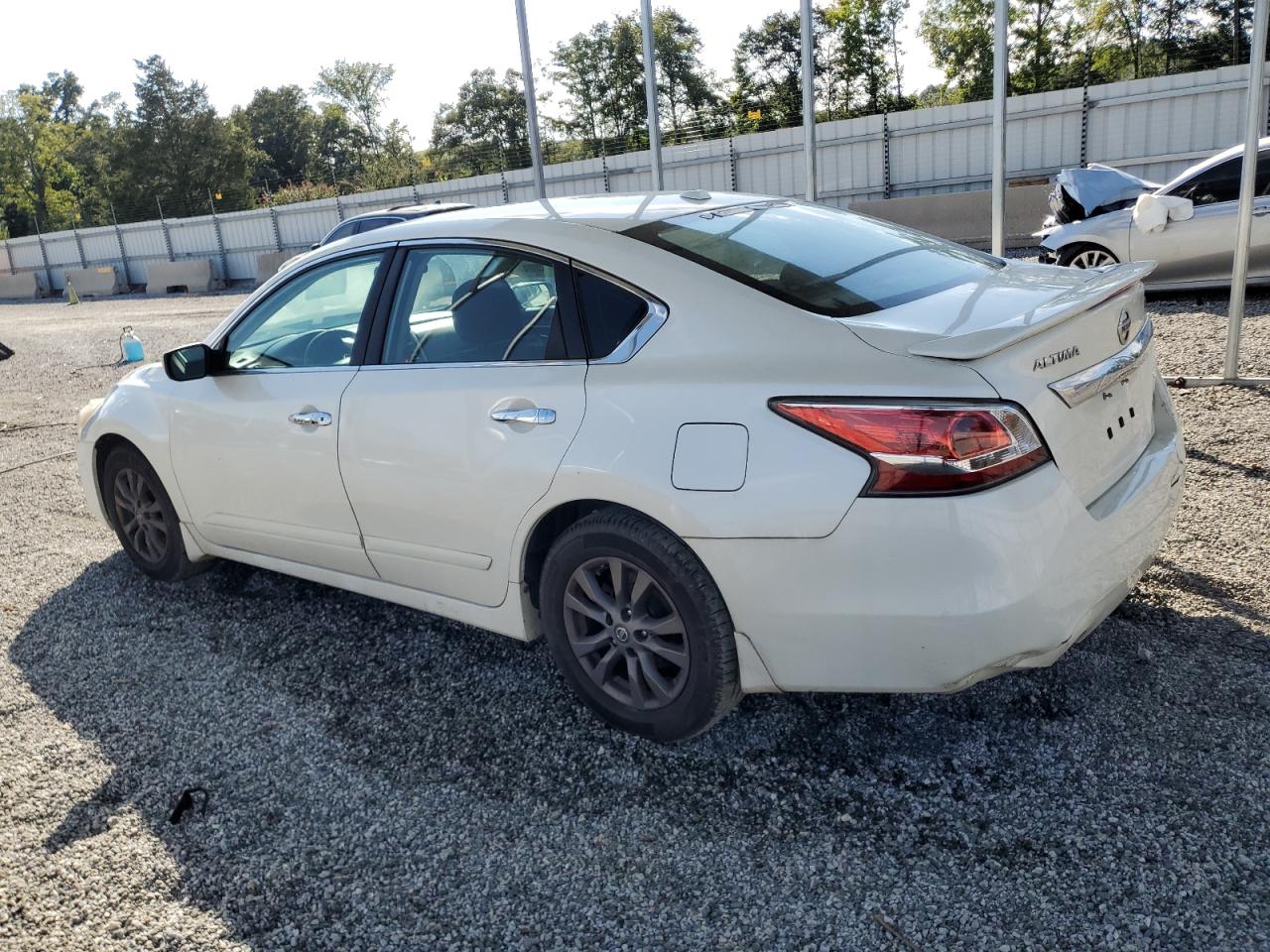 2015 Nissan Altima 2.5 White vin: 1N4AL3AP4FC579693