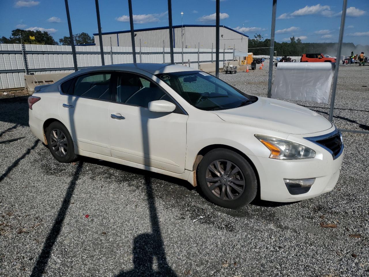 2015 Nissan Altima 2.5 White vin: 1N4AL3AP4FC579693
