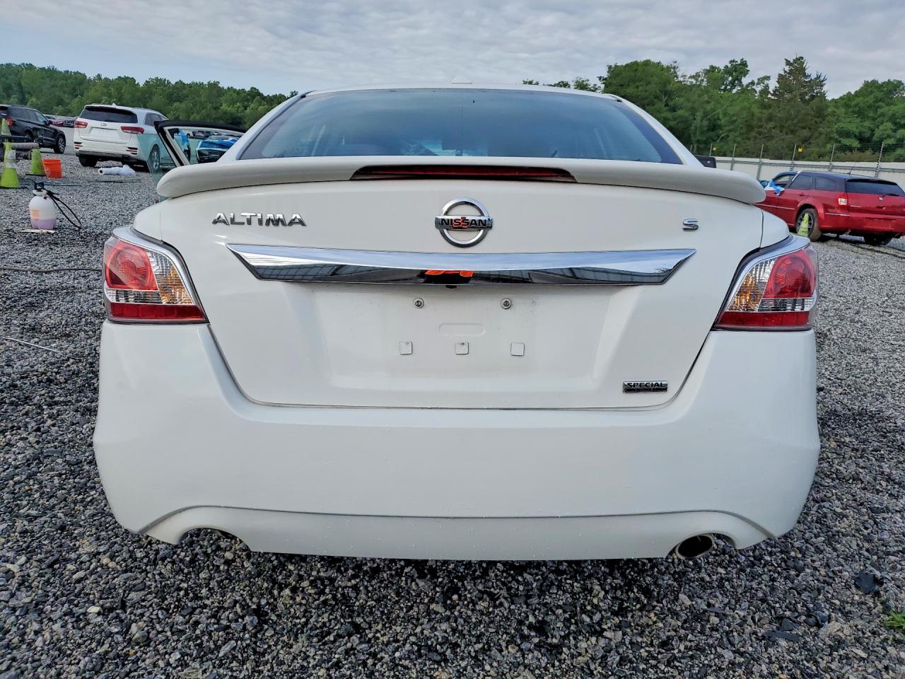 2015 Nissan Altima 2.5 S Белый vin: 1N4AL3AP4FC579693