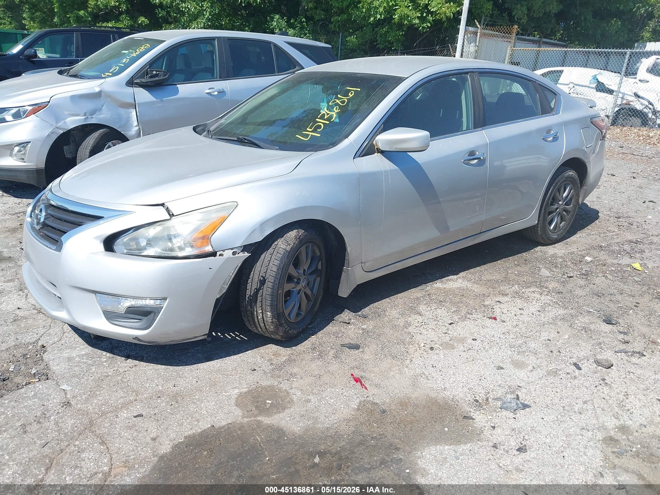 2015 Nissan Altima 2.5 S Серебряный vin: 1N4AL3AP4FC591908
