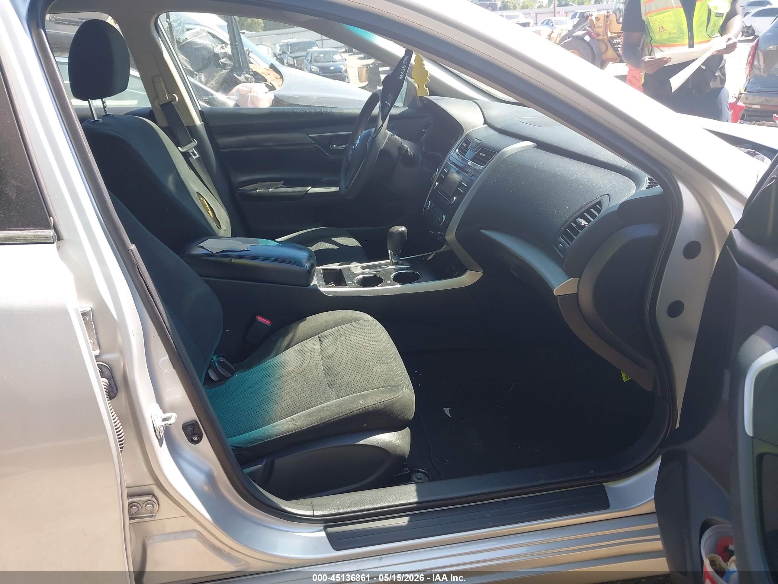 2015 Nissan Altima 2.5 S Серебряный vin: 1N4AL3AP4FC591908