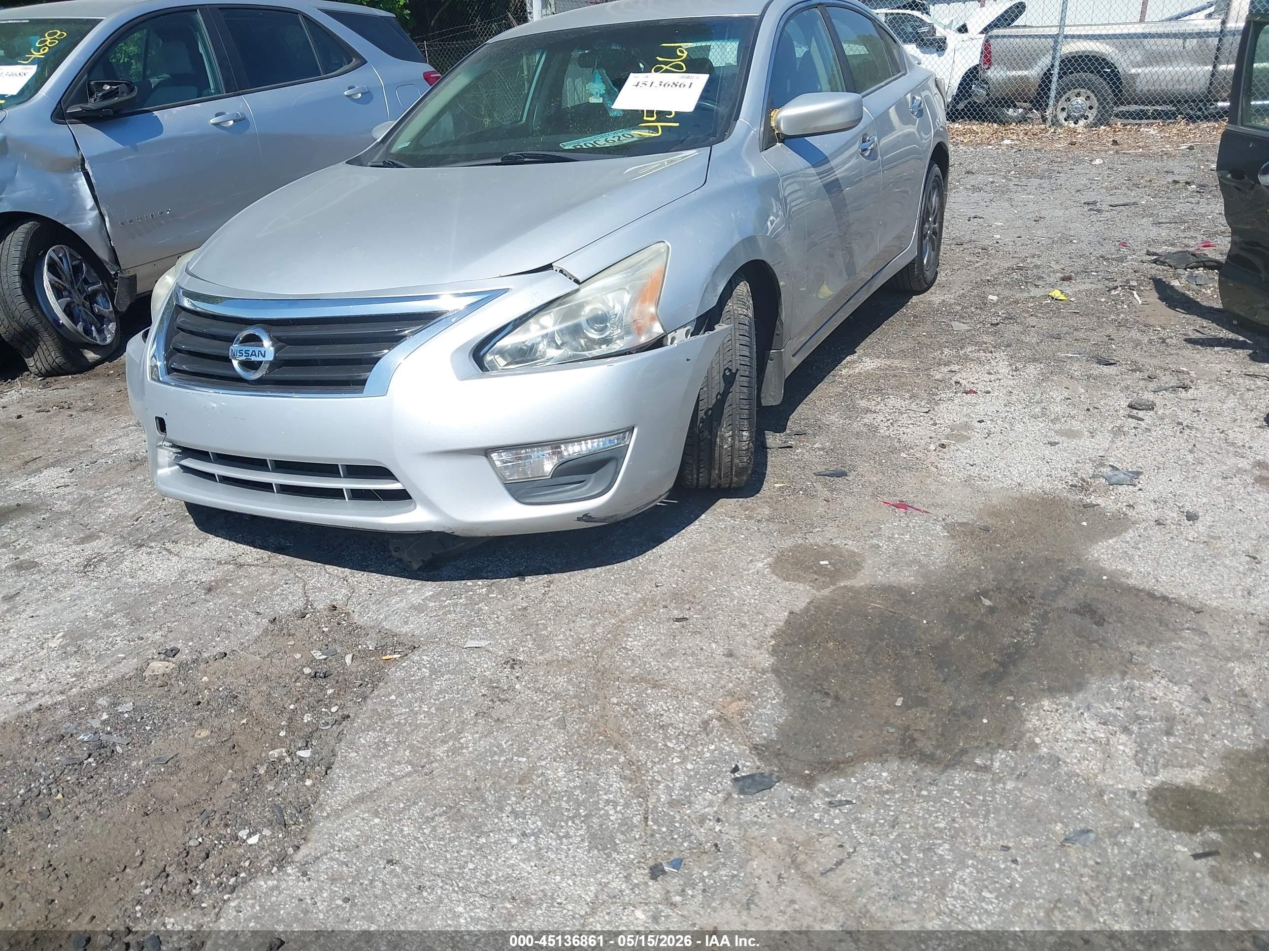 2015 Nissan Altima 2.5 S Серебряный vin: 1N4AL3AP4FC591908