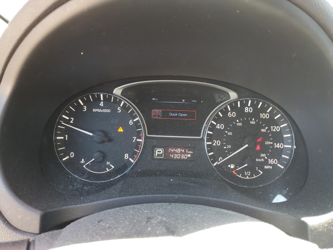 2015 Nissan Altima 2.5 Red vin: 1N4AL3AP4FN302319