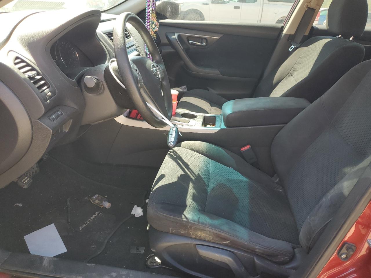 2015 Nissan Altima 2.5 Red vin: 1N4AL3AP4FN302319