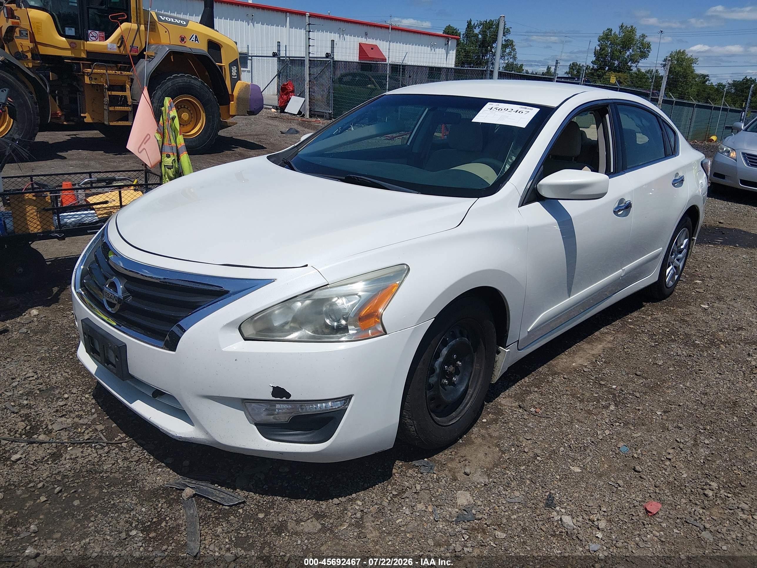 2015 Nissan Altima 2.5 S White vin: 1N4AL3AP4FN307794