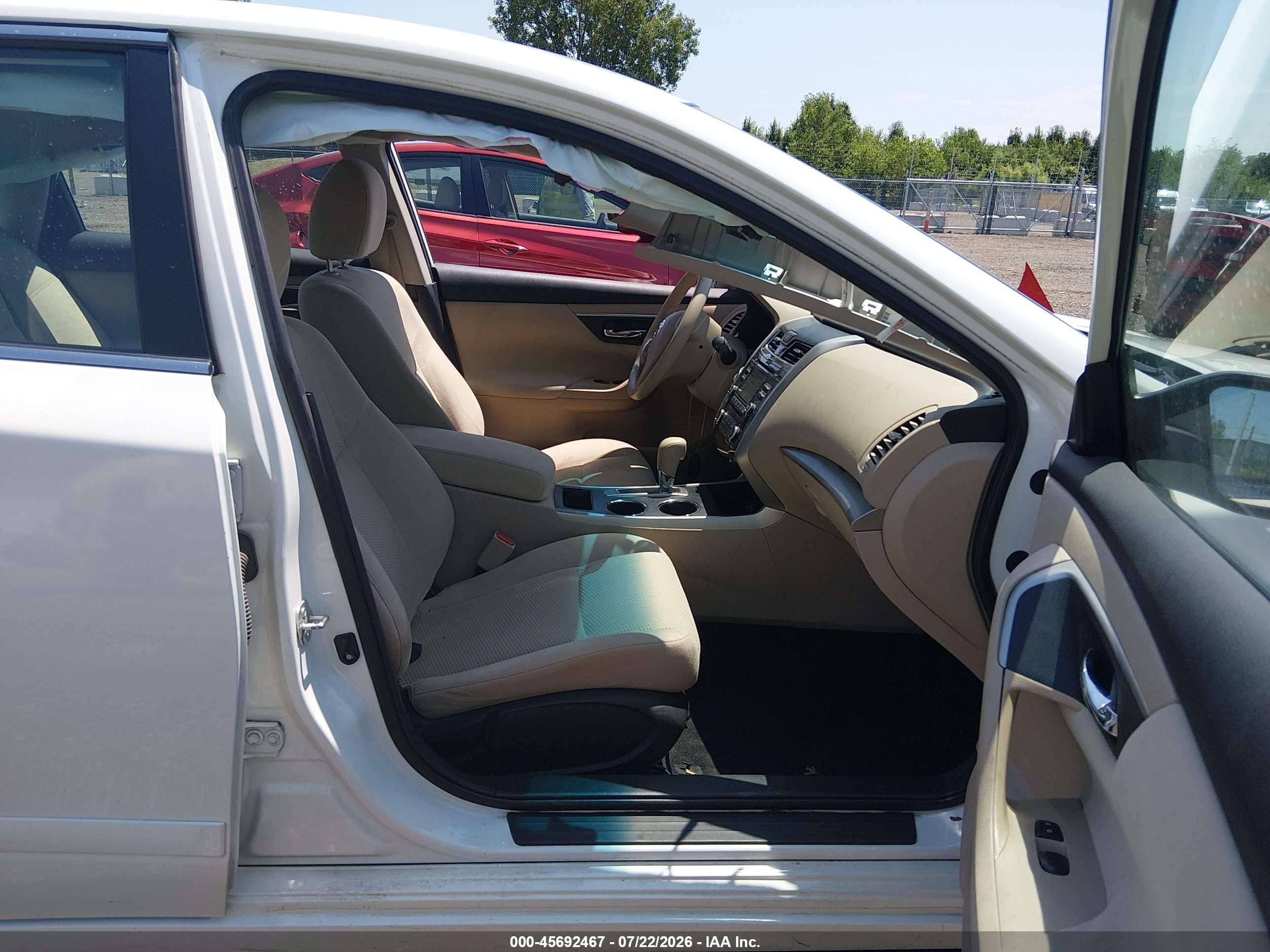 2015 Nissan Altima 2.5 S White vin: 1N4AL3AP4FN307794