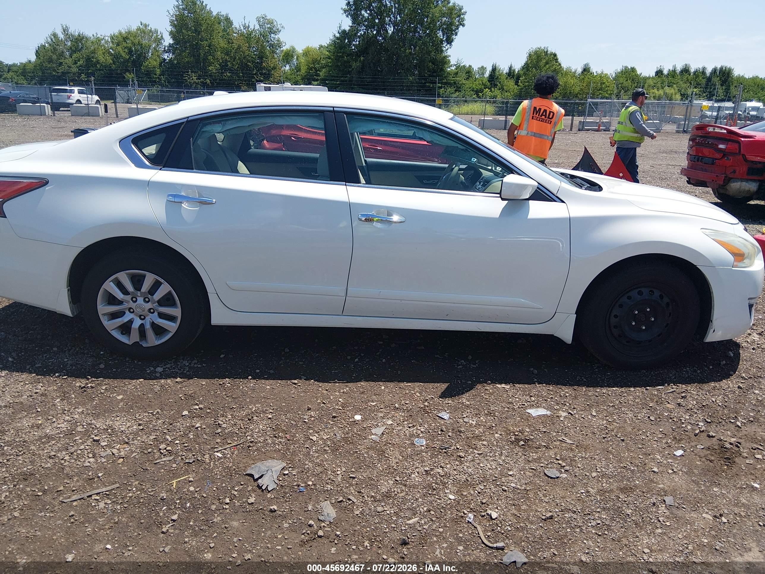 2015 Nissan Altima 2.5 S White vin: 1N4AL3AP4FN307794