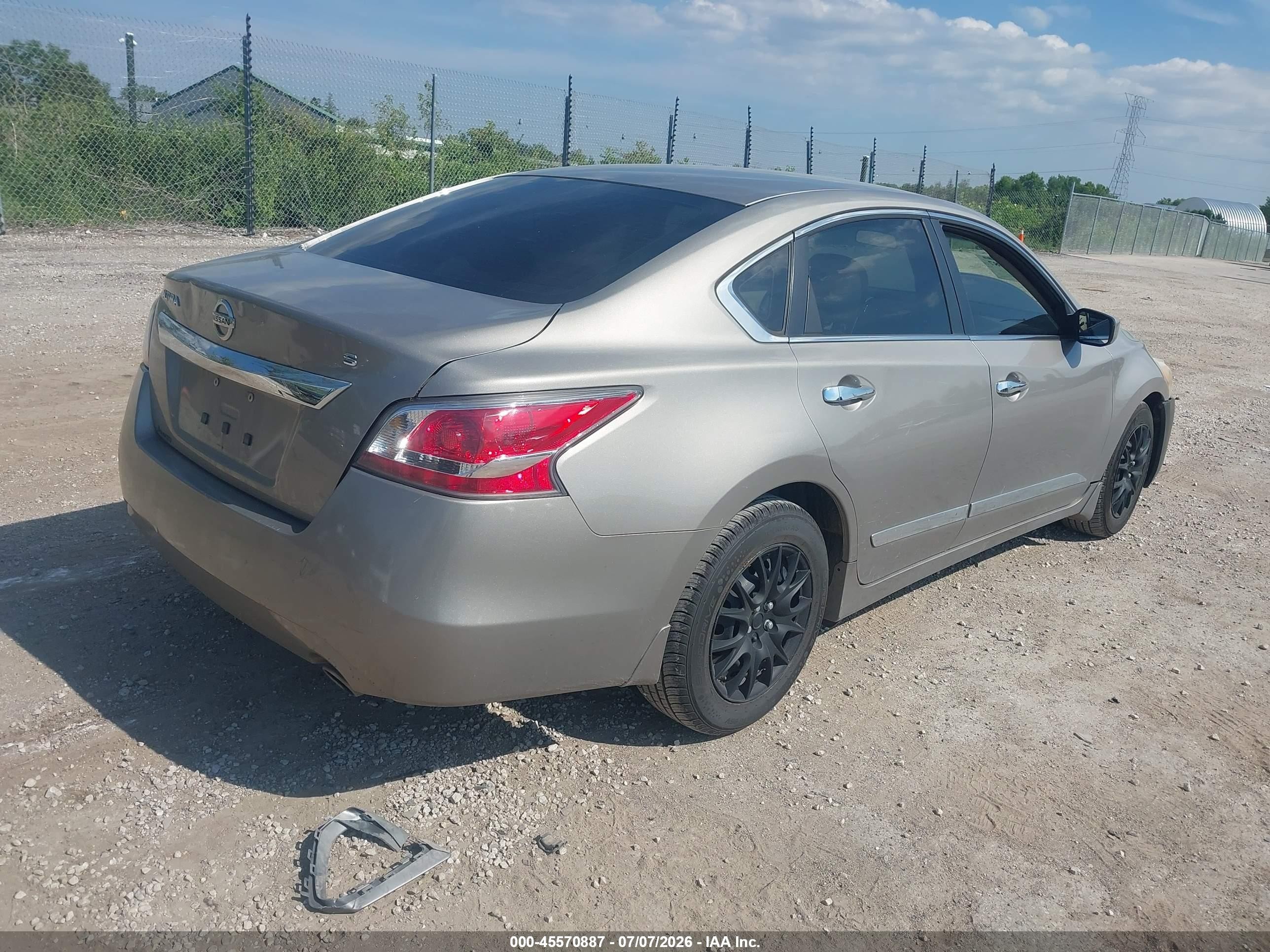 2015 Nissan Altima 2.5 S Champagne vin: 1N4AL3AP4FN308427