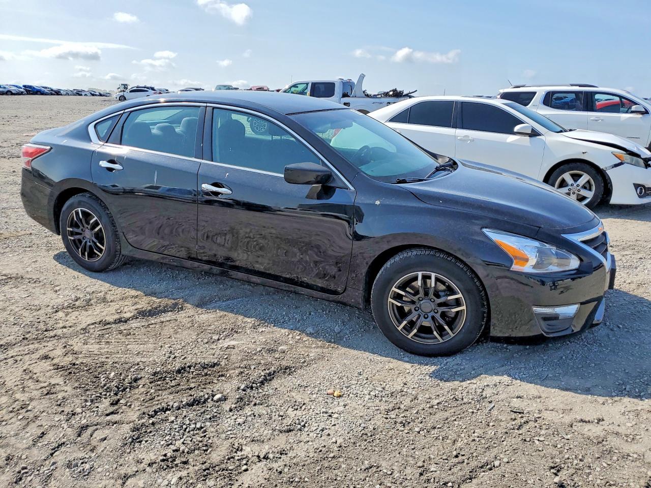 2015 Nissan Altima 2.5 S Черный vin: 1N4AL3AP4FN323171