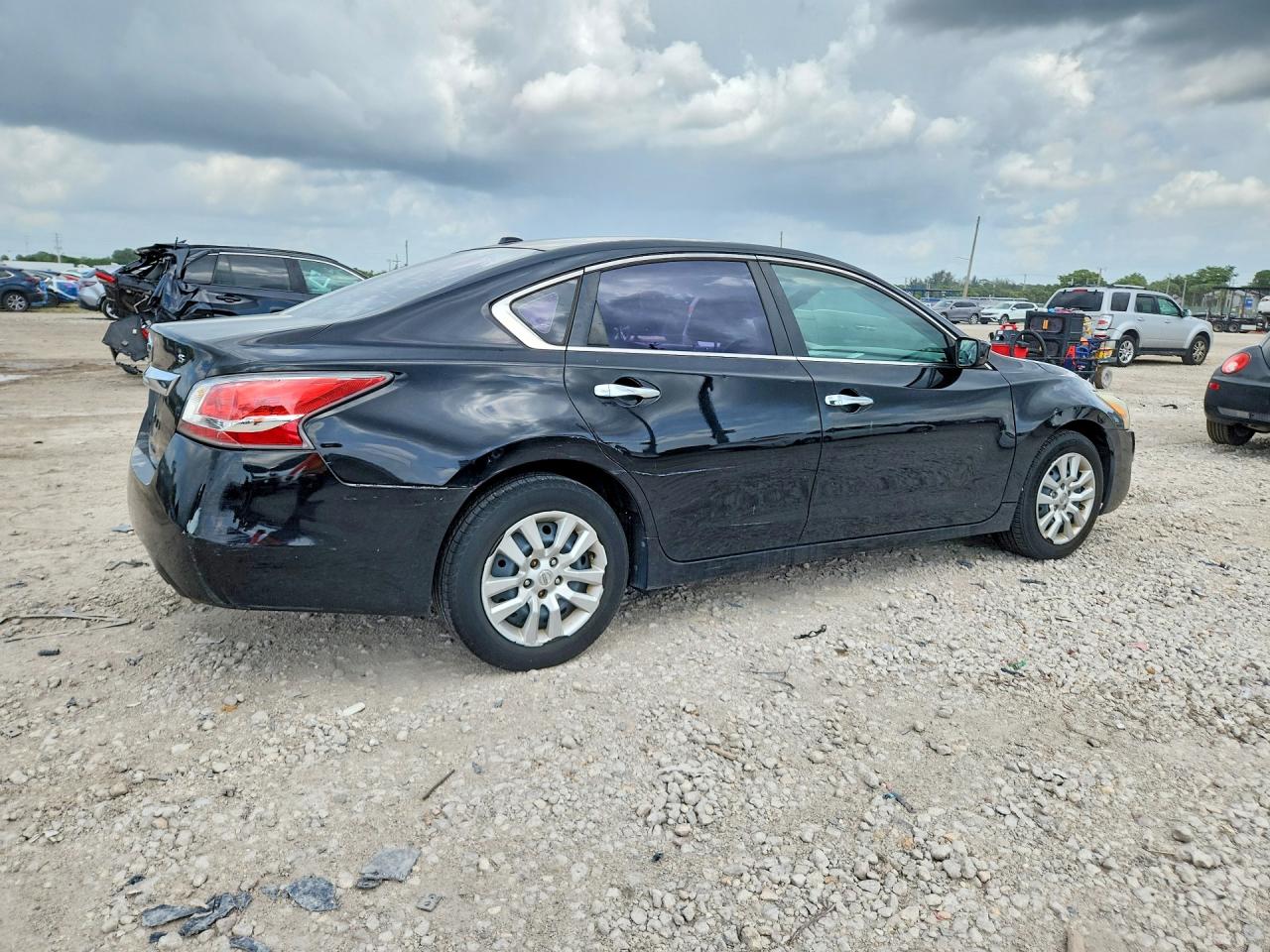 2015 Nissan Altima 2.5 S Black vin: 1N4AL3AP4FN323591