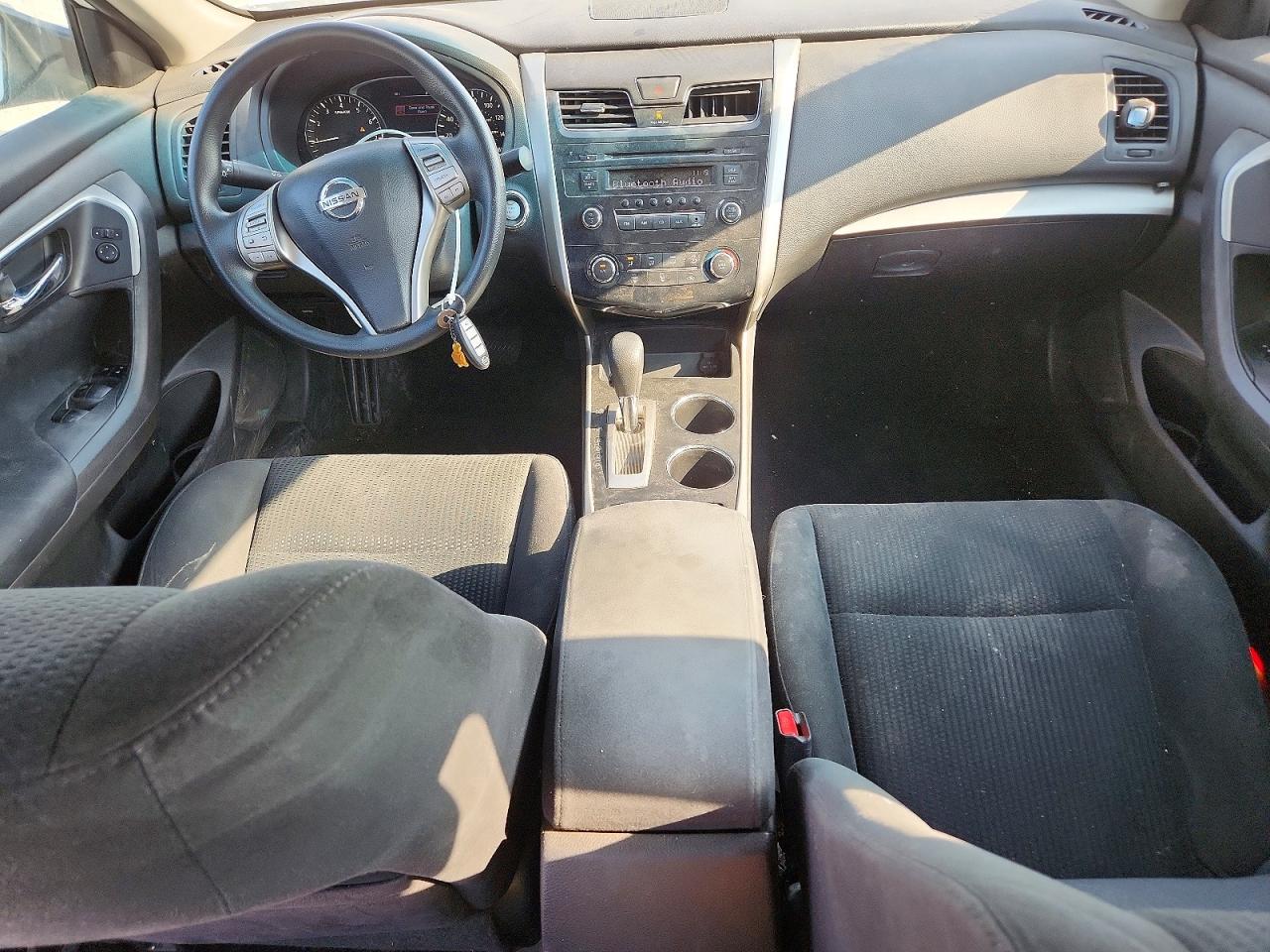 2015 Nissan Altima 2.5 S White vin: 1N4AL3AP4FN330346