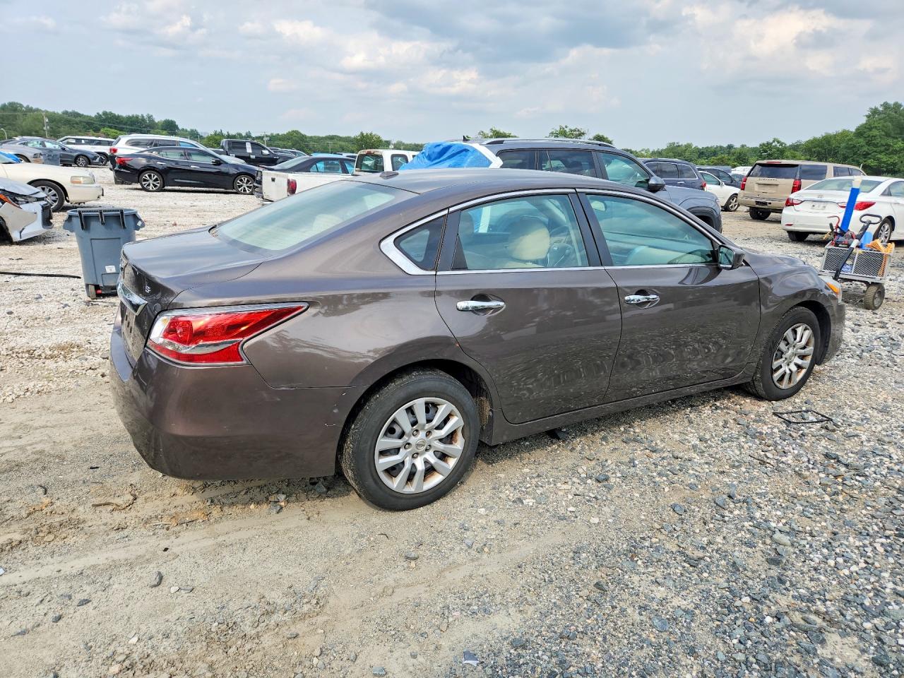 2015 Nissan Altima 2.5 S Brown vin: 1N4AL3AP4FN336051