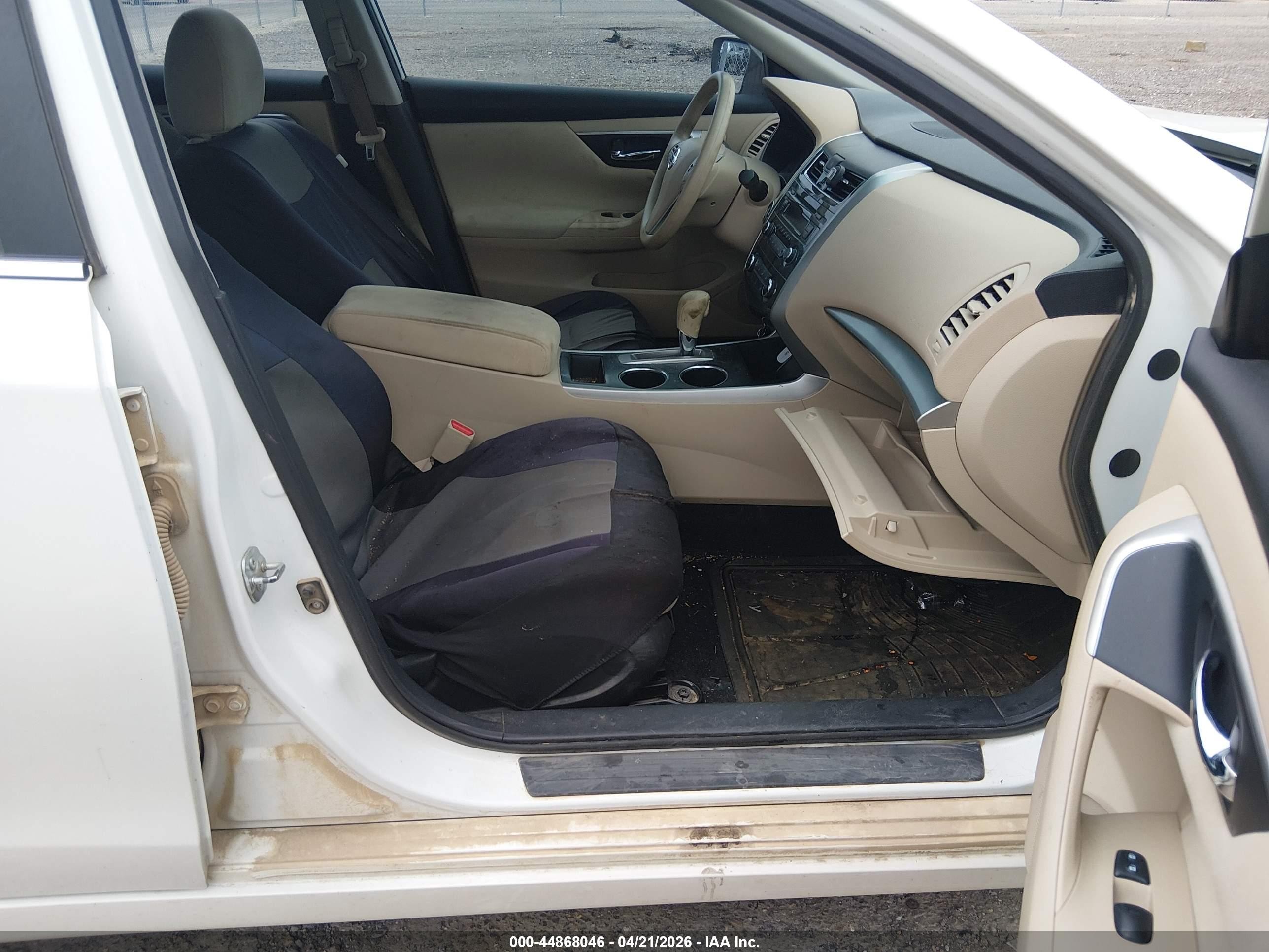 2015 Nissan Altima 2.5 S White vin: 1N4AL3AP4FN366750