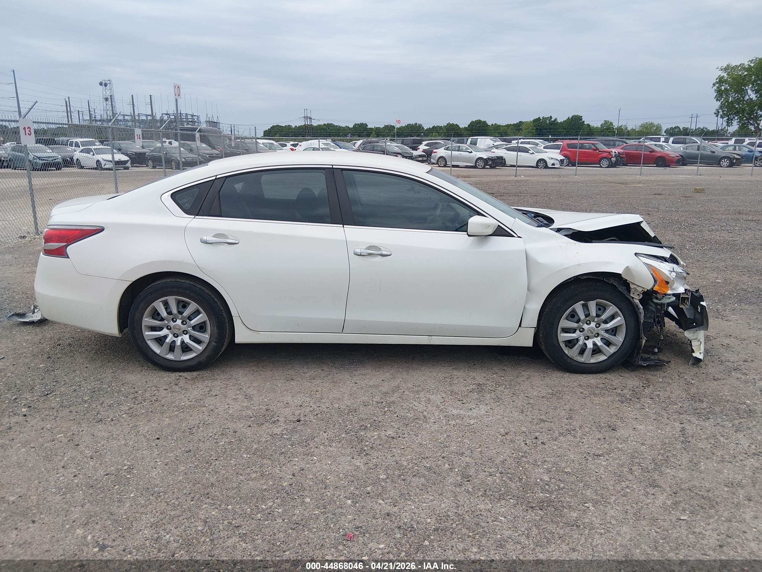 2015 Nissan Altima 2.5 S White vin: 1N4AL3AP4FN366750