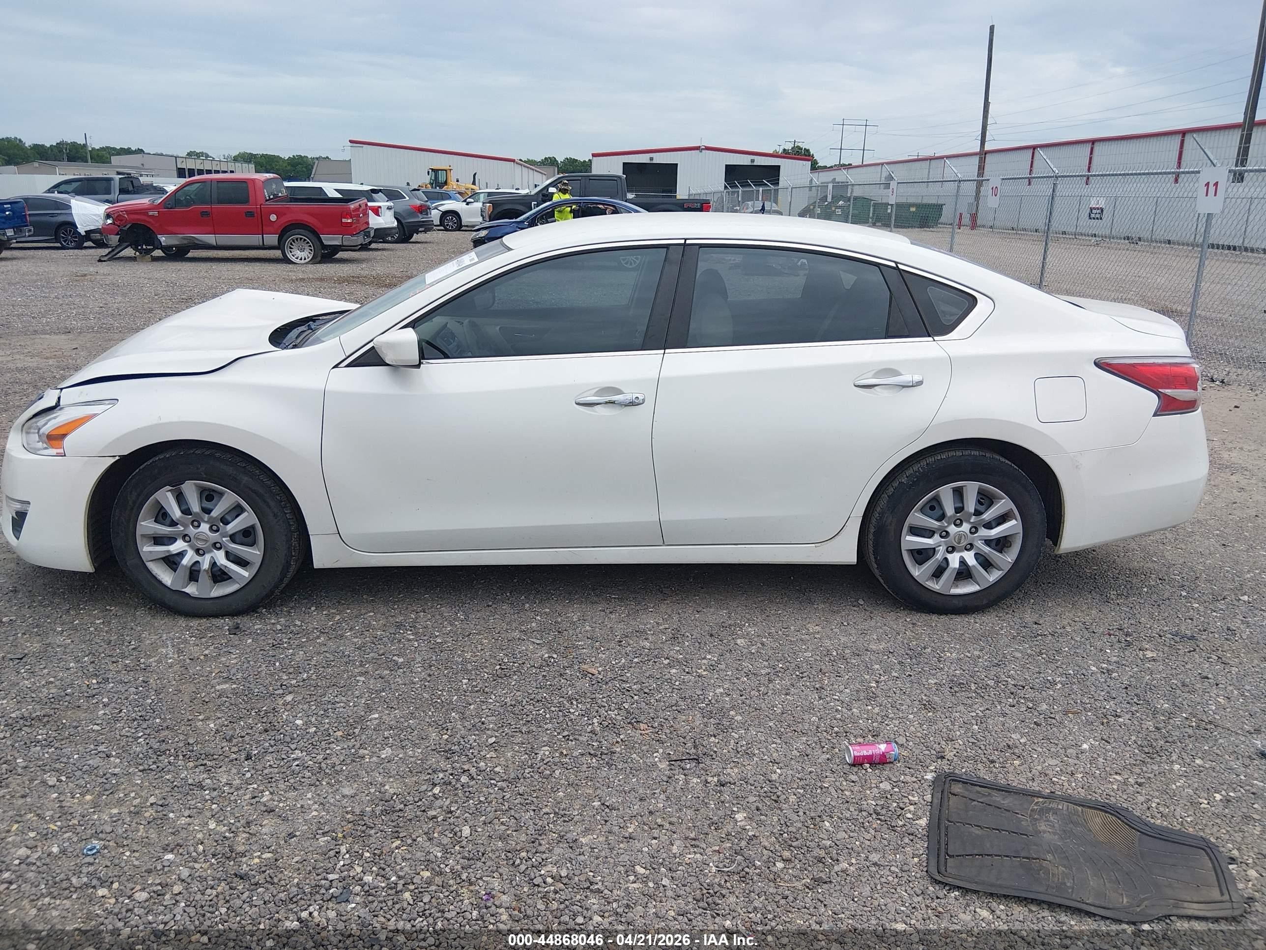 2015 Nissan Altima 2.5 S White vin: 1N4AL3AP4FN366750