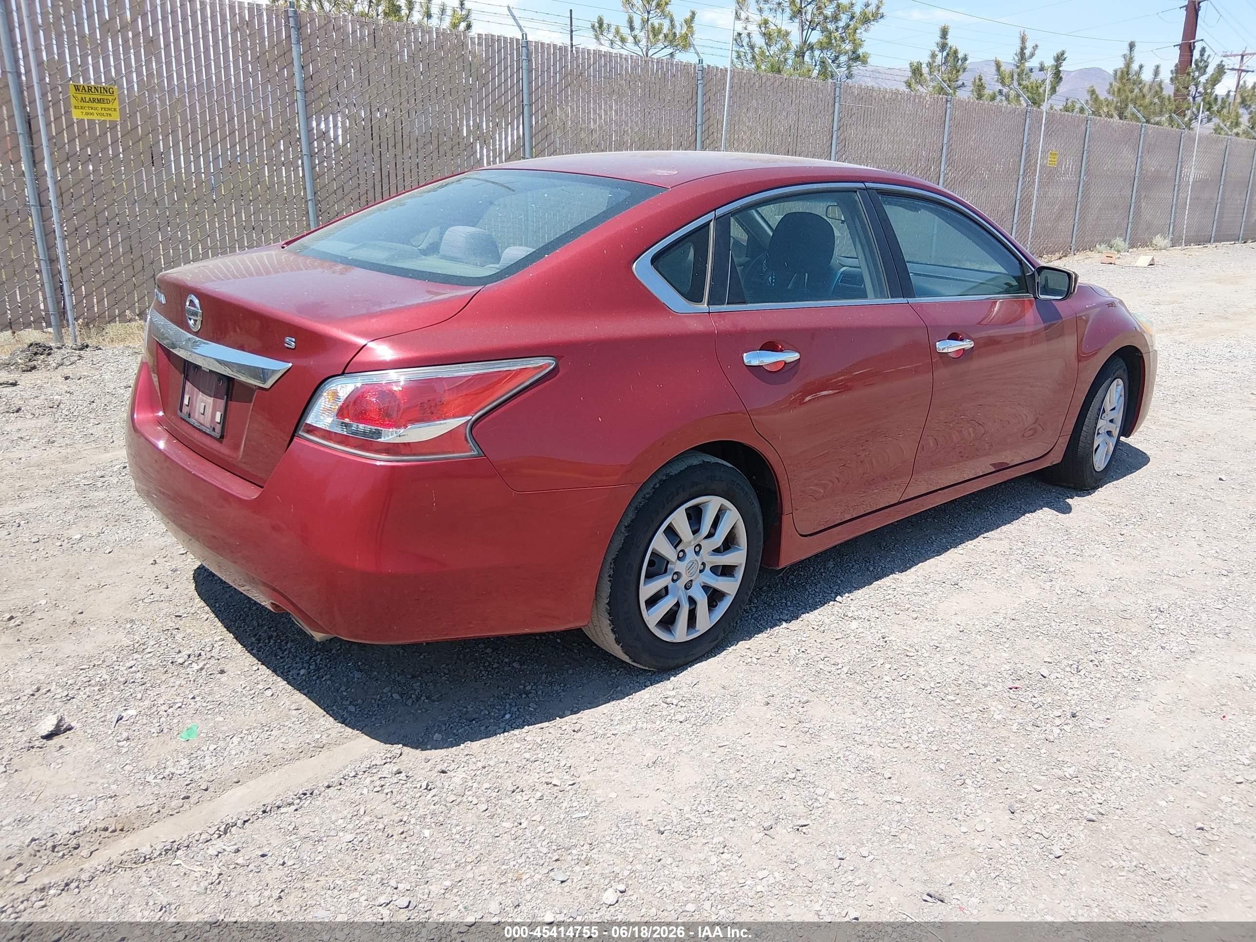 2015 Nissan Altima 2.5 S Red vin: 1N4AL3AP4FN368952