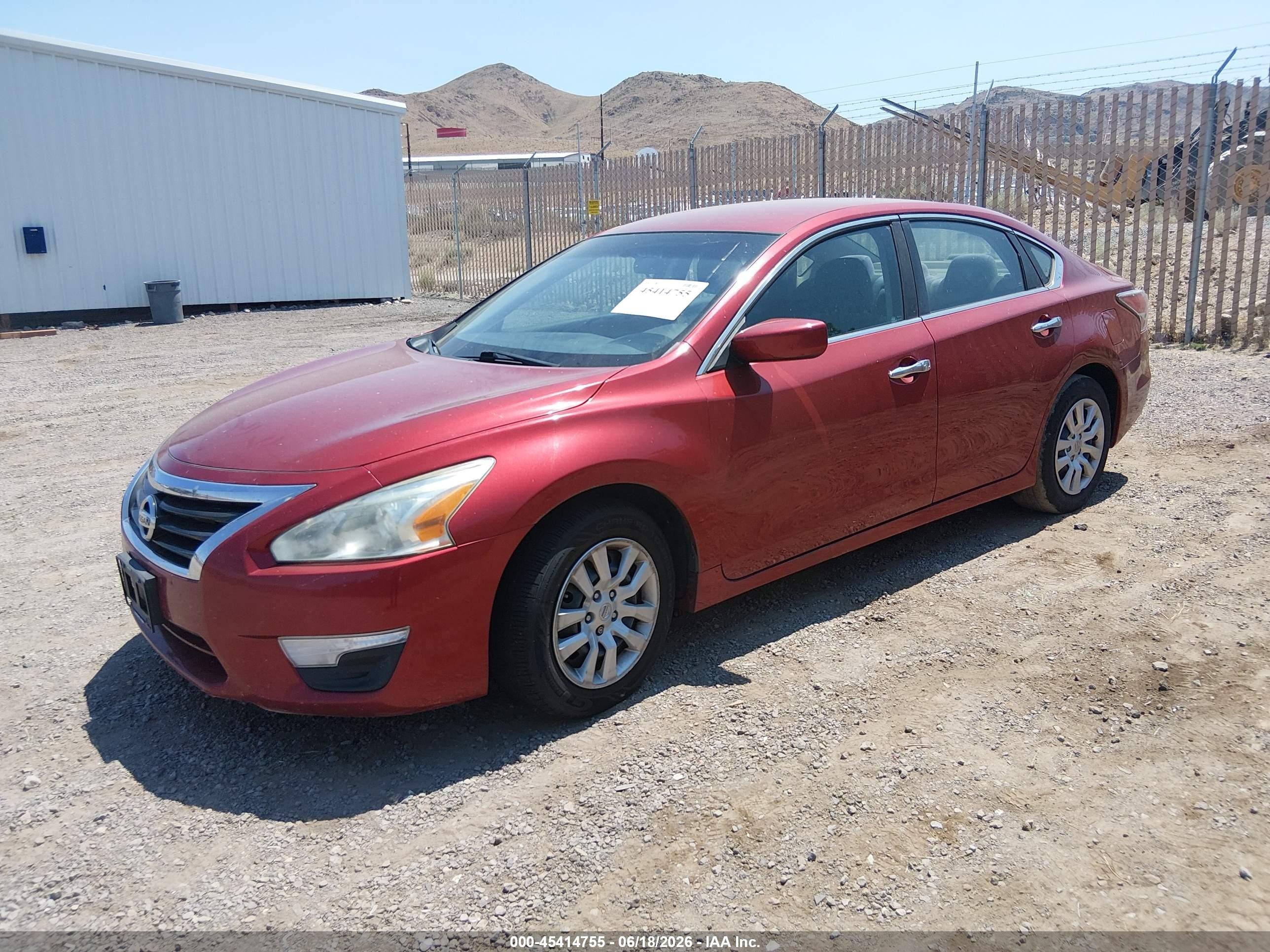 2015 Nissan Altima 2.5 S Red vin: 1N4AL3AP4FN368952
